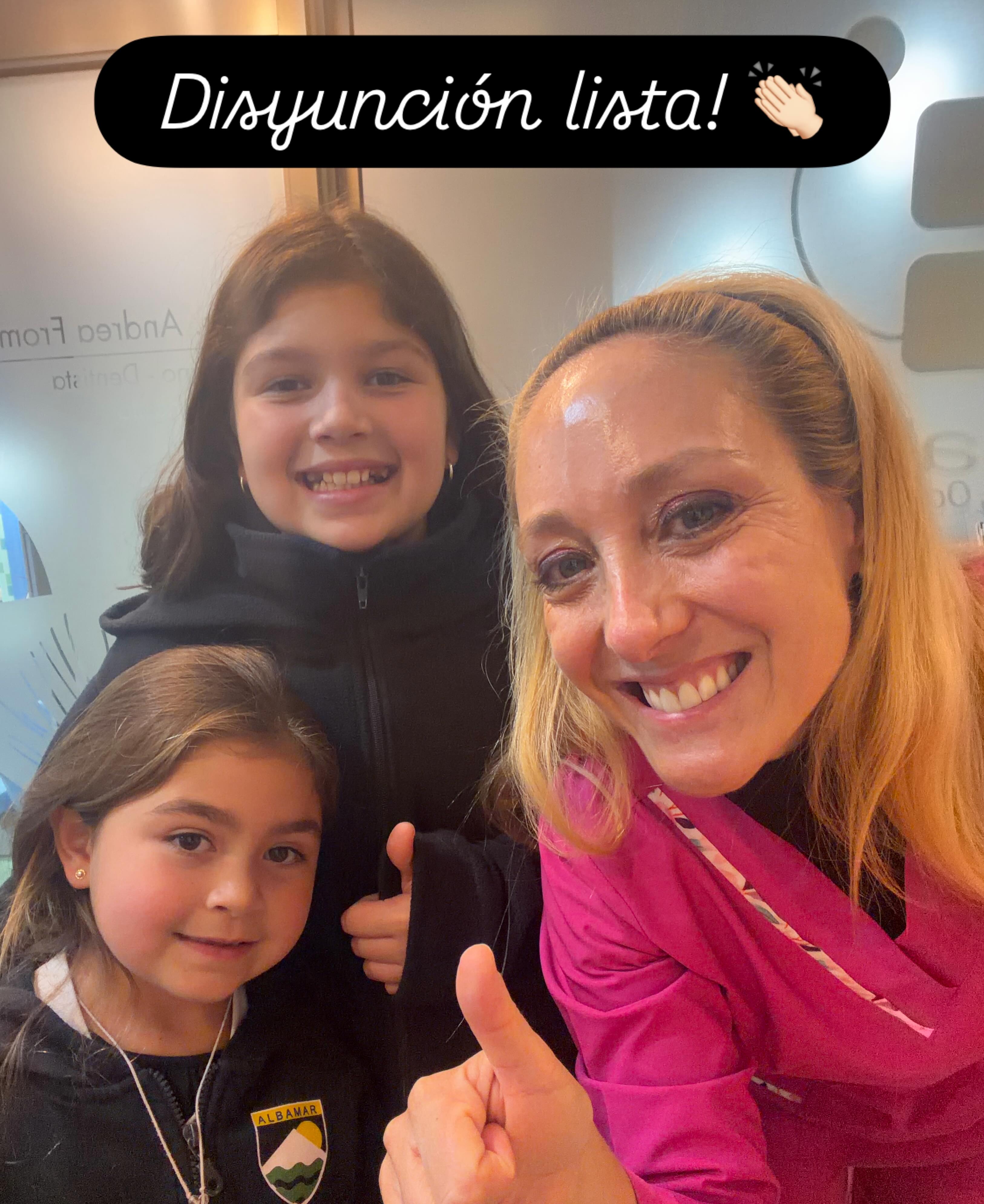 Aquí tienes una versión más fluida para Instagram:
🦷✨ La disyunción maxilar es un tratamiento ortodóncico que nos permite generar espacio para los dientes y corregir mordidas cruzadas de manera eficaz.
En edades tempranas, especialmente hasta los 12 años, el tratamiento suele ser más simple y predecible, aprovechando el crecimiento natural del paciente.
⏰ ¡No dejes pasar el momento ideal para evaluar a tu hijo! Una intervención oportuna puede marcar una gran diferencia en su desarrollo y sonrisa.
#ortodonciainfantil #disyuncionmaxilar #ortopediamaxilar #ortodonciaviñadelmar #sonrisasaludable