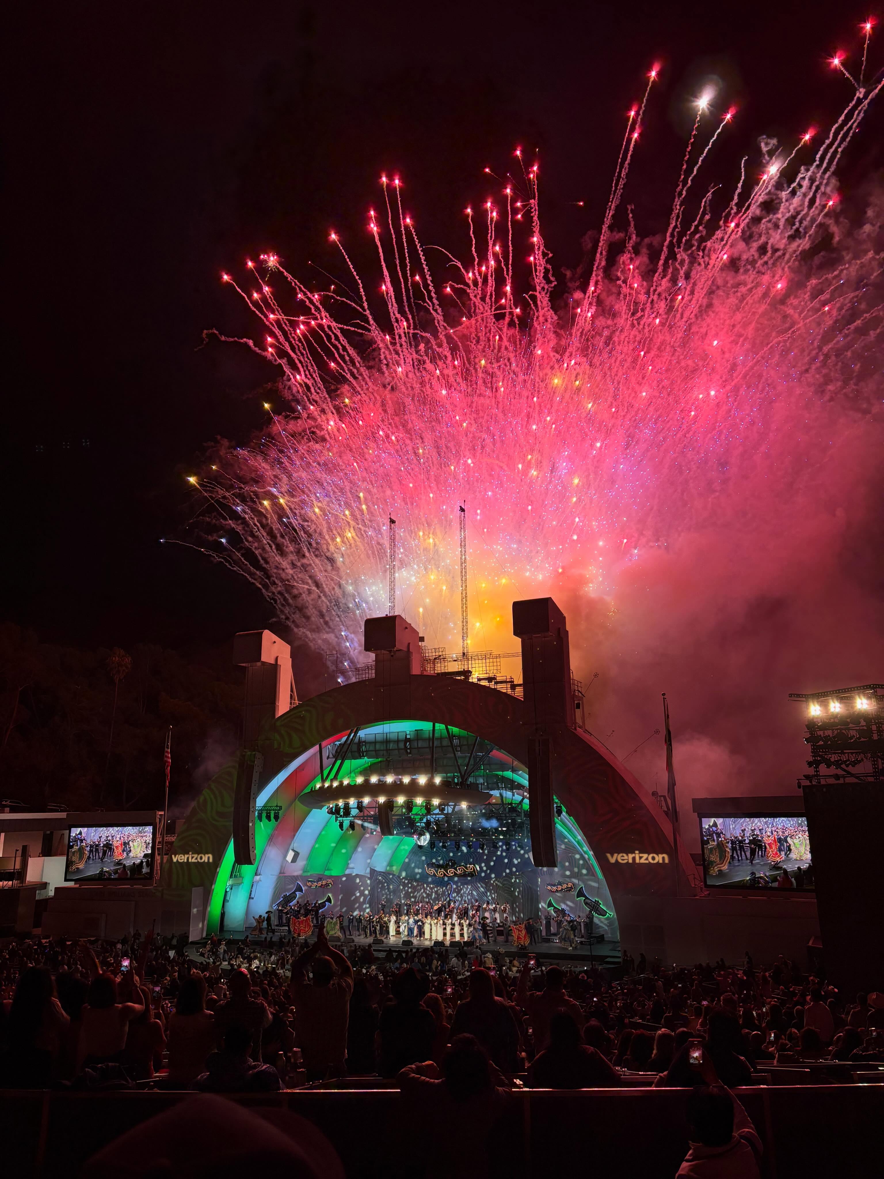 Fireworks (mostly silent ones!) over the Hollywood Bowl at the Mariachi USA show last night 🎆 #dre00971028