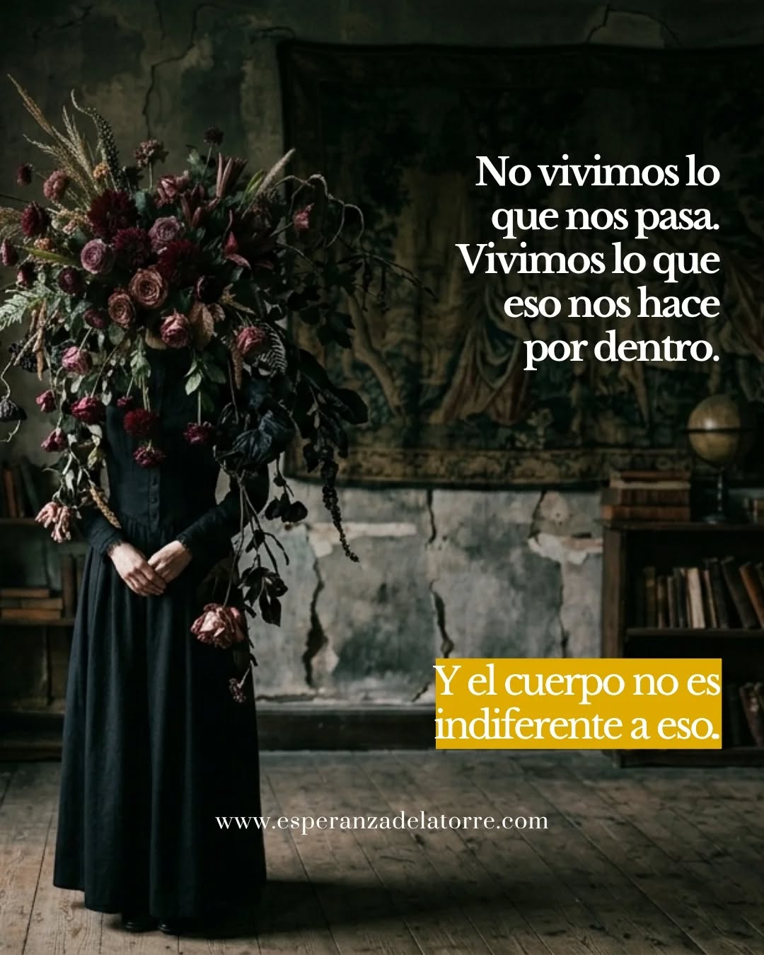 Algo que aprendí tras atravesar dos enfermedades autoinmunes fue algo que a menudo se pasa por alto cuando hablamos del cuerpo: no reacciona a los hechos, reacciona a 𝐜ó𝐦𝐨 𝐞𝐬𝐨𝐬 𝐡𝐞𝐜𝐡𝐨𝐬 𝐬𝐨𝐧 𝐯𝐢𝐯𝐢𝐝𝐨𝐬.
No es una cuestión filosófica, sino 𝐛𝐢𝐨𝐥ó𝐠𝐢𝐜𝐚.
En términos del funcionamiento del organismo, 𝐞𝐥 𝐜𝐮𝐞𝐫𝐩𝐨 𝐧𝐨 𝐞𝐬𝐭á 𝐢𝐧𝐭𝐞𝐫𝐩𝐫𝐞𝐭𝐚𝐧𝐝𝐨 “𝐥𝐚 𝐫𝐞𝐚𝐥𝐢𝐝𝐚𝐝 𝐞𝐱𝐭𝐞𝐫𝐧𝐚” 𝐜𝐨𝐦𝐨 𝐚𝐥𝐠𝐨 𝐨𝐛𝐣𝐞𝐭𝐢𝐯𝐨, sino la experiencia interna que se produce en el instante en que algo sucede.
Es decir: no es el evento en sí lo que marca 𝐞𝐥 𝐢𝐧𝐢𝐜𝐢𝐨 𝐝𝐞 𝐮𝐧𝐚 𝐞𝐧𝐟𝐞𝐫𝐦𝐞𝐝𝐚𝐝, sino el impacto que ese evento tiene en el sistema en ese momento concreto de la vida de la persona.
Por eso, dos personas pueden atravesar una situación aparentemente idéntica y, sin embargo, no vivir lo mismo. No porque una “lo gestione mejor” o “sea más fuerte”, sino porque la vivencia interna no es la misma. El contexto vital, la historia previa, el estado del sistema en ese instante… todo eso forma parte de la ecuación.
Y aquí es donde la percepción deja de ser un concepto abstracto.
Porque 𝐩𝐞𝐫𝐜𝐢𝐛𝐢𝐫 𝐧𝐨 𝐞𝐬 𝐩𝐞𝐧𝐬𝐚𝐫.
Percibir es cómo el organismo registra lo que está ocurriendo.
A veces una persona puede incluso no ser consciente de lo que le ha impactado. Puede seguir funcionando, seguir adaptándose, seguir “tirando hacia delante”… 𝐦𝐢𝐞𝐧𝐭𝐫𝐚𝐬 𝐢𝐧𝐭𝐞𝐫𝐧𝐚𝐦𝐞𝐧𝐭𝐞 𝐚𝐥𝐠𝐨 𝐡𝐚 𝐪𝐮𝐞𝐝𝐚𝐝𝐨 𝐫𝐞𝐠𝐢𝐬𝐭𝐫𝐚𝐝𝐨 𝐞𝐧 𝐬𝐢𝐥𝐞𝐧𝐜𝐢𝐨.
Y es ahí donde el cuerpo, en su forma de lenguaje biológico, comienza a expresar algo que no fue mirado en el momento en que ocurrió.
Esto no tiene nada que ver con culpa.
Ni con control mental.
Ni con la idea de “si piensas bien, te enfermas o te curas”.
Tiene que ver con algo mucho más humano: con 𝐜ó𝐦𝐨 𝐯𝐢𝐯𝐢𝐦𝐨𝐬 𝐥𝐨 𝐪𝐮𝐞 𝐧𝐨𝐬 𝐩𝐚𝐬𝐚 𝐜𝐮𝐚𝐧𝐝𝐨 𝐧𝐨𝐬 𝐩𝐚𝐬𝐚.
Porque hay experiencias que, en el instante, no se pueden digerir.
No porque sean grandes o pequeñas objetivamente, sino porque en ese momento concreto del recorrido vital, 𝐞𝐥 𝐬𝐢𝐬𝐭𝐞𝐦𝐚 𝐧𝐨...
👇🏻 CONTINÚA EN COMENTARIOS 👇🏻