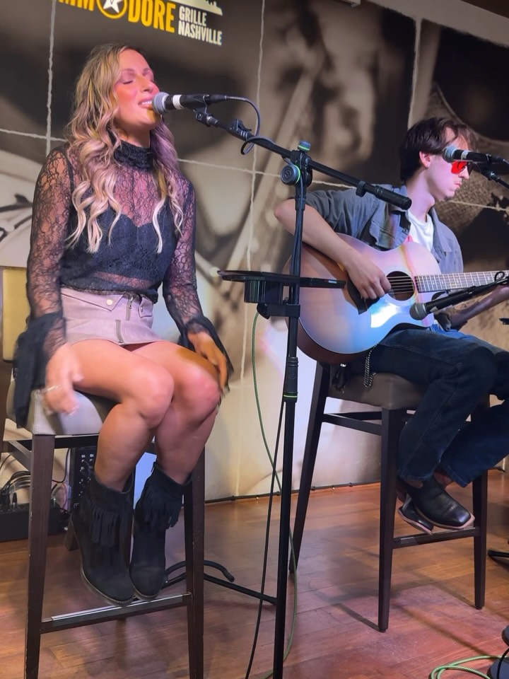 ✨ CMA Fest 2026 was one for the books! ✨
Getting to debut my new single “Story Of Us” live was such a special moment. The love and support from everyone who listened means more than you know.
And the best part? “Story Of Us” drops THIS FRIDAY! 🤍
Be sure to pre-save now so you’re the first to hear it when it releases!
#CMAFest2026 #StoryOfUs #ChelseaRae #NewMusicFriday #CountryPop NashvilleMusic