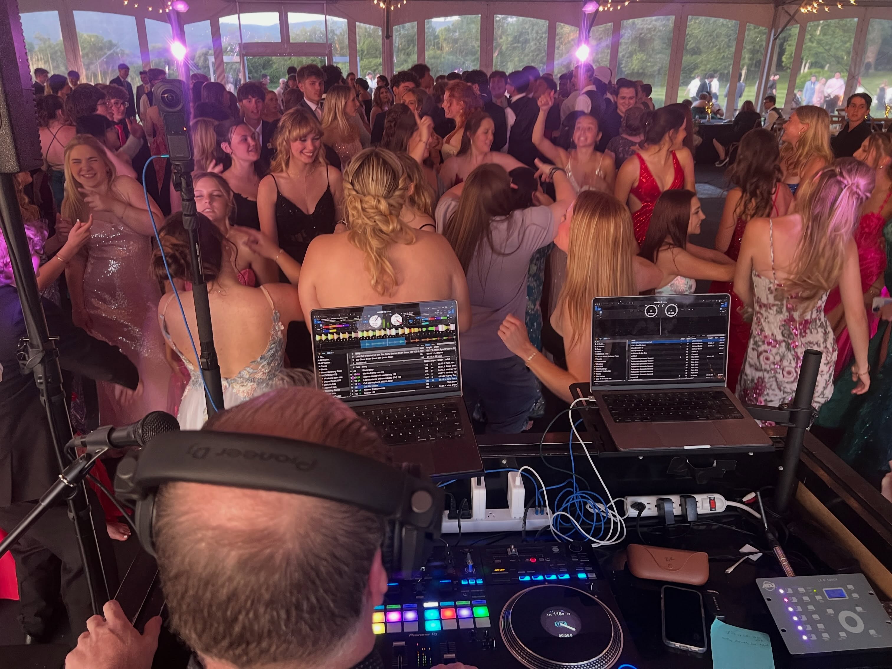 Some pics from this weekends events, what a blast! Prom, nite club and wedding. #allwedoisepic