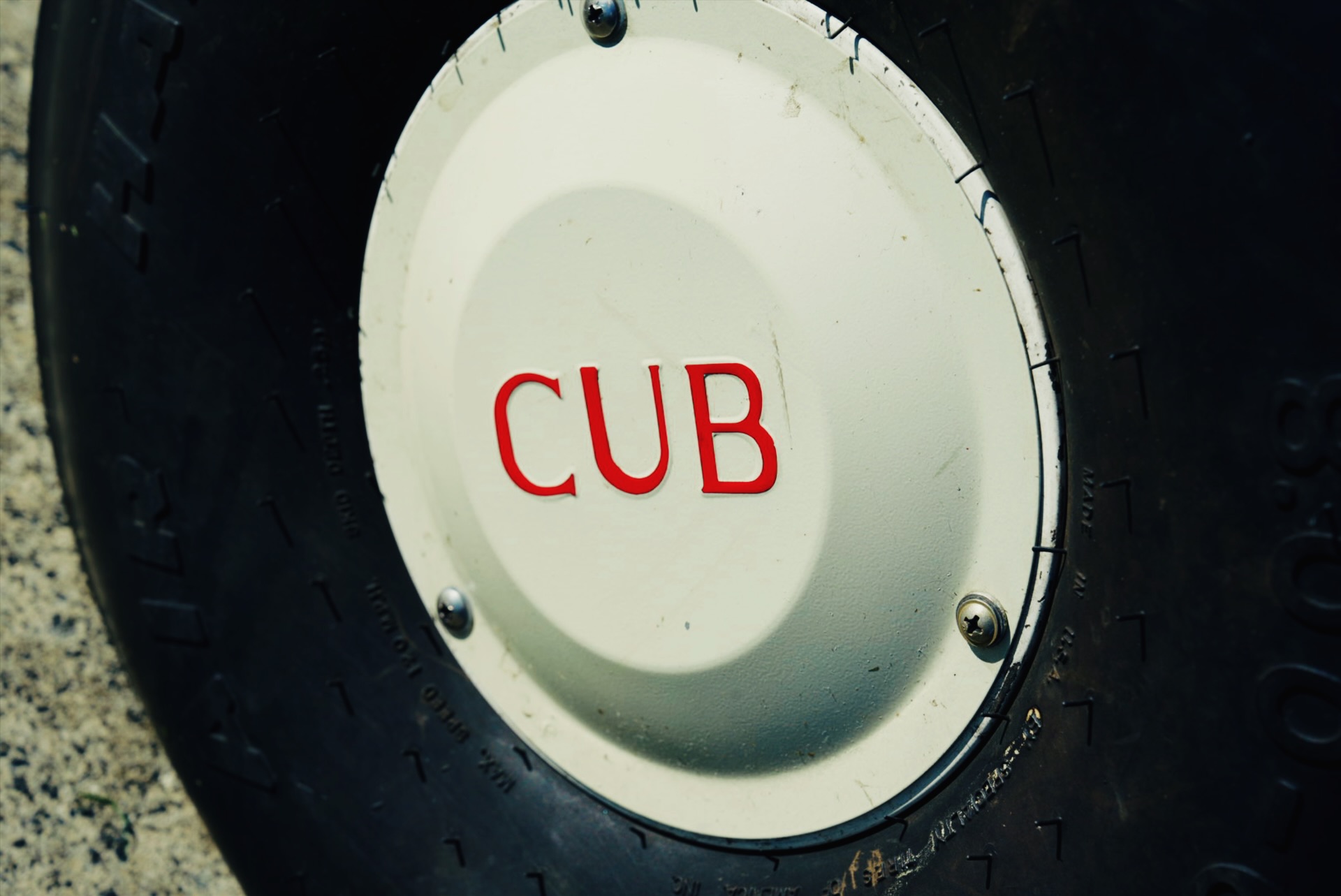 Cub: a vintage taildragger that teaches focus, finesse and how to dance with the wind.
#pipercub #supercub #pa18 #taildragger #nzaviation