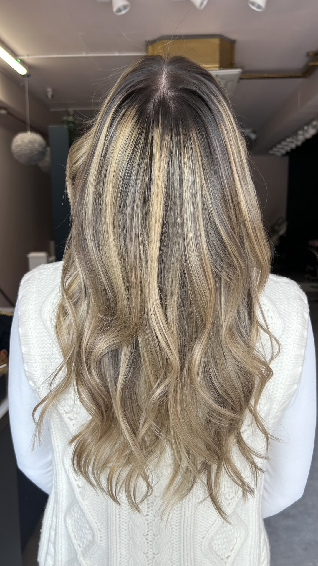 Balayage isn’t just about going lighter—it’s about creating natural dimension, depth, and a colour that looks beautiful between appointments. ✨
Ready for your dream hair? Save this for your next salon visit. ✨
#BalayageHair #BlondeBalayage #HairTransformation #StAlbansHairdresser #BouyageSalon