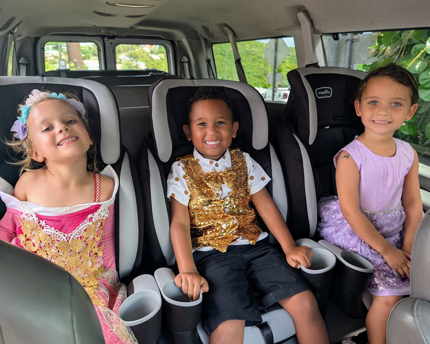 Thank you to Island Health & Wellness for purchasing car seats for our van, allowing our youngest students to travel in safety and style! And thank you to our preschool models (not buckled in because they were only posing for photos) who looked extra spiffy thanks to fancy dress day at the Lower Campus.
#studentsafety