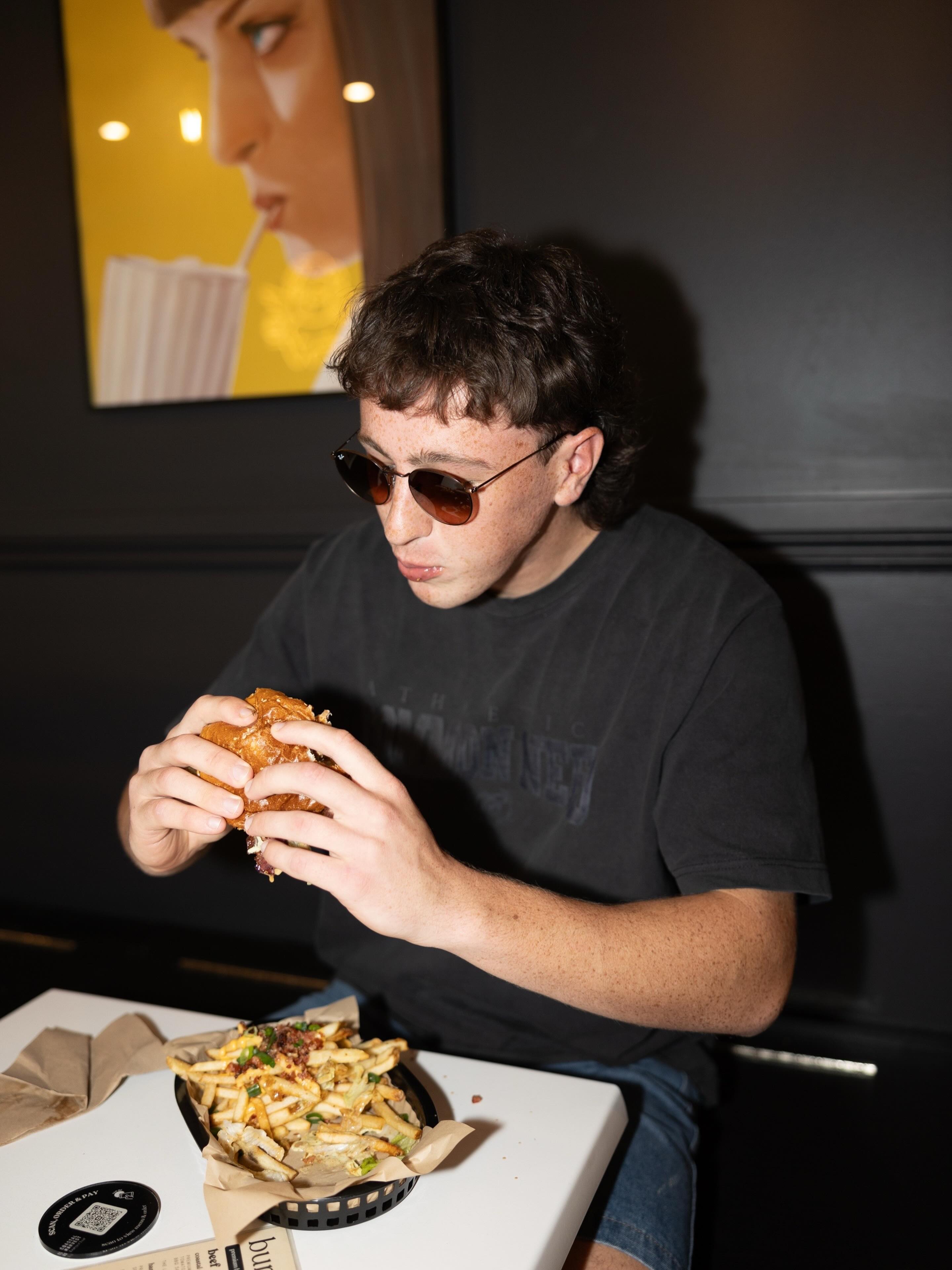 Hit the spot. No regrets 💥
Open 12-8pm 6 days, home delivery from 5pm.
Order on our online store or call 6655 1132
#burgerbar #bellingen #comfortfood #instafood