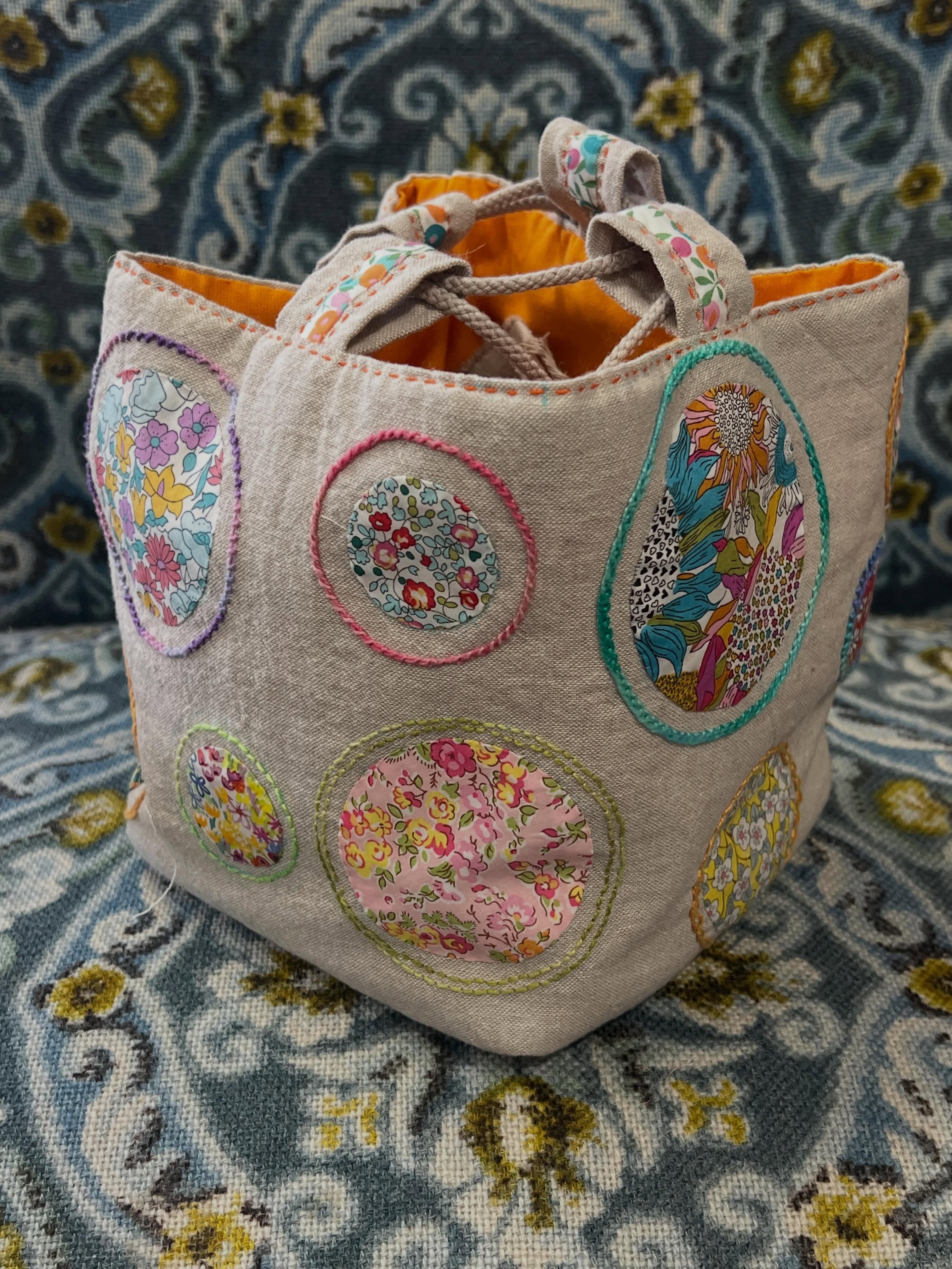 Introducing my first rice bag kit. have finally put the first kits together. I am just waiting for the pattern instructions to arrive from the printers. You can order them online now - I expect them to being sent out by Friday - also they will be ready to be picked up from the shop then too. So very excited to have them coming together 😁 www.stitchmakers.co.nz/product-page/liberty-tana-lawn-rice-bag-kit