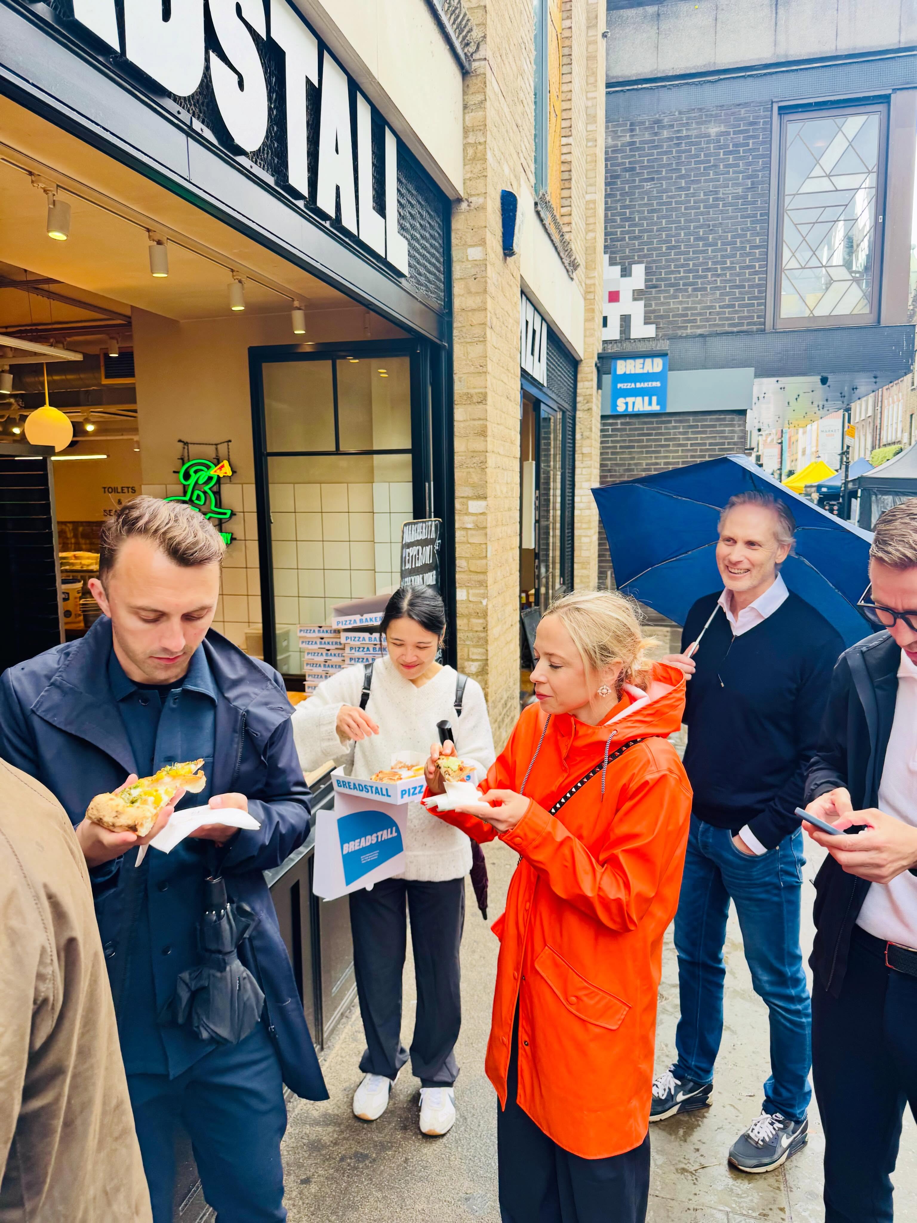 Last week Michael, Valeri, Chris and James took the executive team of Norway’s biggest restaurant group on a study tour around London, visiting 10 venues from new concepts to timeless hero brands. The weather certainly wasn’t on our side, but didn’t dull our day!
