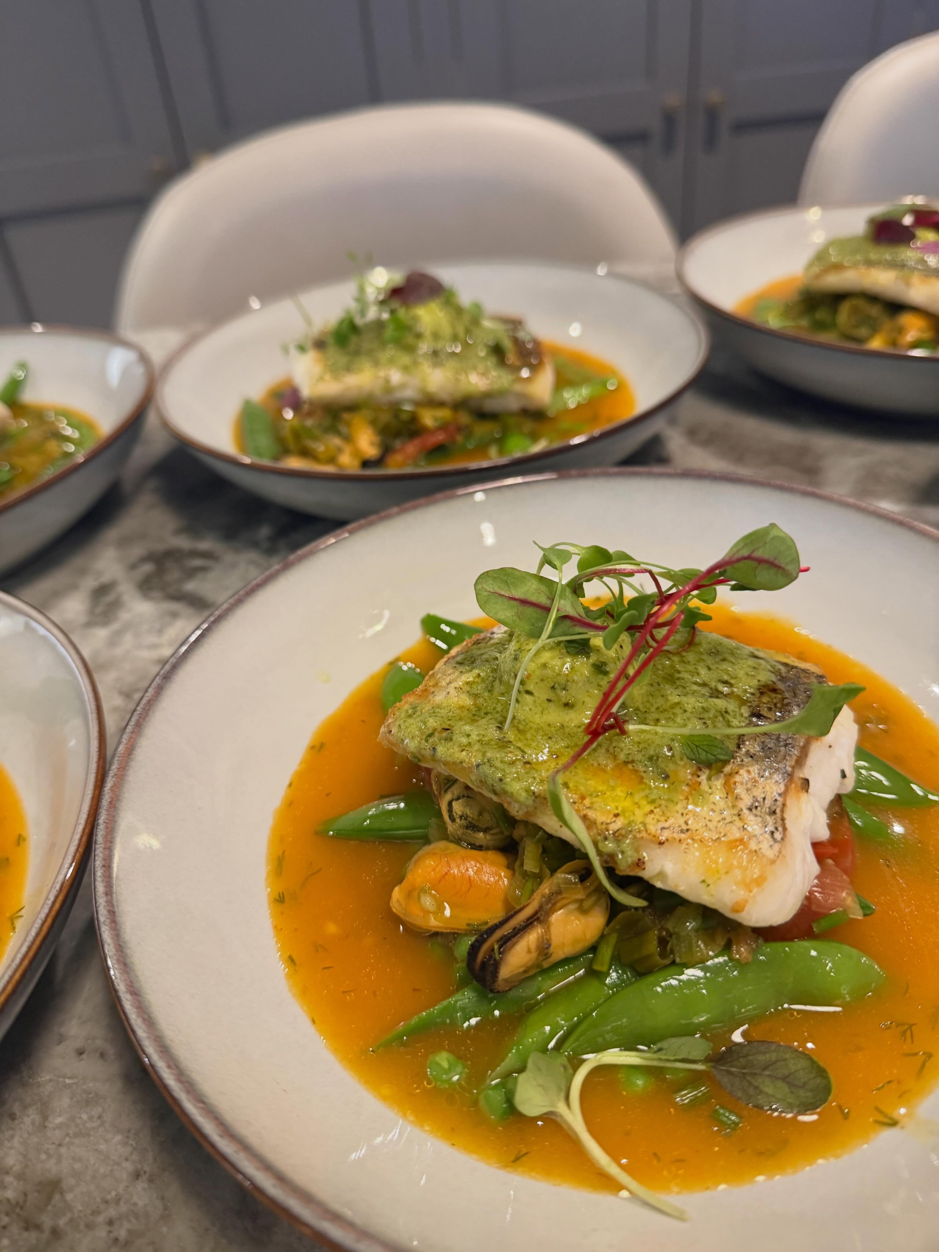 Summer Private Dinner Menu ☀️
Local Produce - In Season - Intense Flavour
Crispy Skin Scottish Hake Fillet
British Mussel Cider Broth - Summer Vegetables - Garlic Herb Butter.
Fish supplier: @thepescatarianlimited 🐟