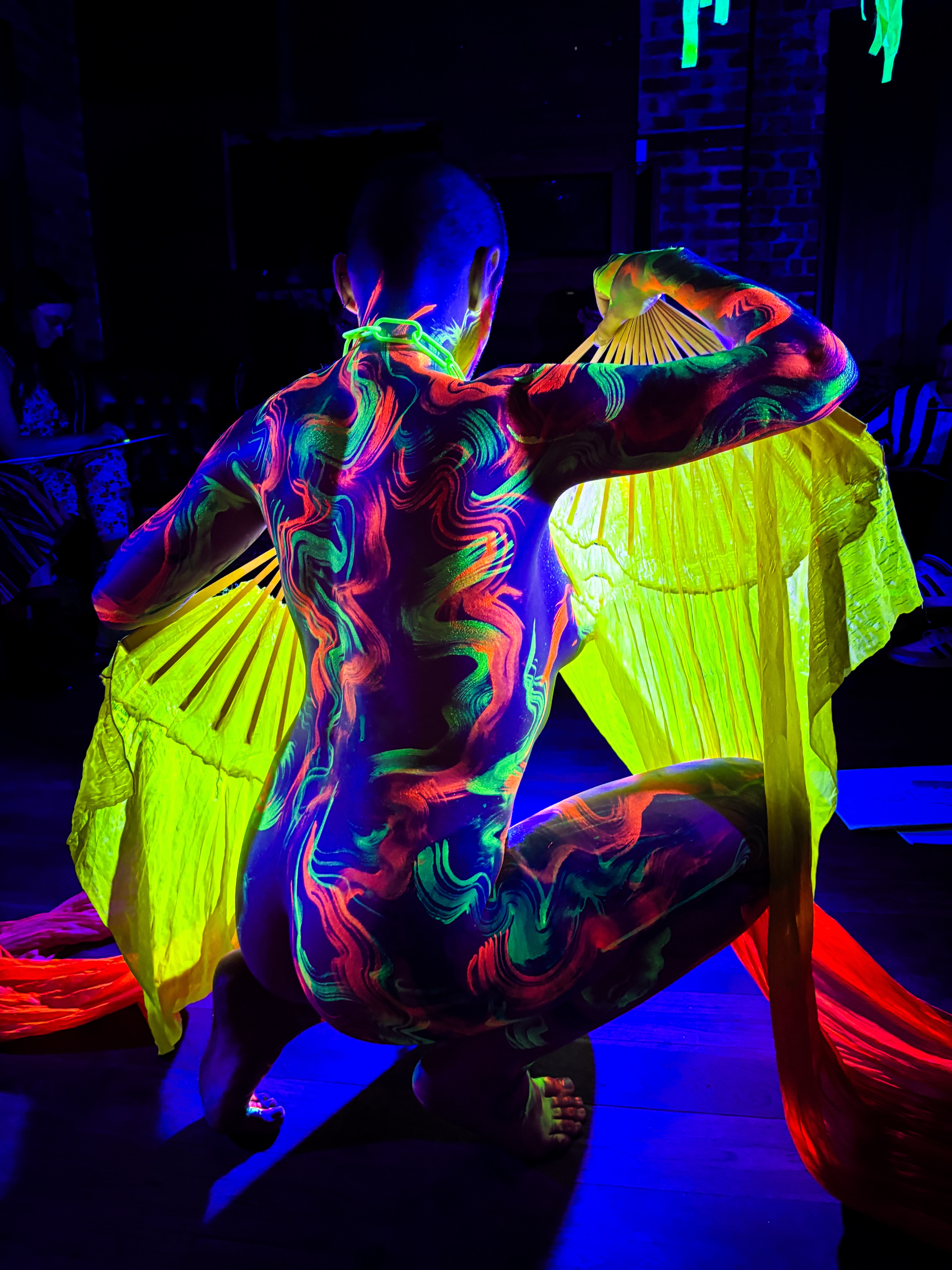 Monday’s class at The @oldqueenshead was an absolute blast, featuring the amazing @practicingfrank ! ✨
We’re back this Saturday with the incredible Juju glowing under the UV lights for another unforgettable Neon Naked Life Drawing session.
🎨 All art materials provided
✨ Perfect for beginners
⚡ Short poses
🌈 Neon-painted model
Classes:
🕐 1:00pm–2:30pm
🕞 3:00pm–4:30pm
Book now at www.neonnaked.com
#NeonNakedLifeDrawing #LifeDrawingLondon #LondonEvents #UVArt #AngelLondon