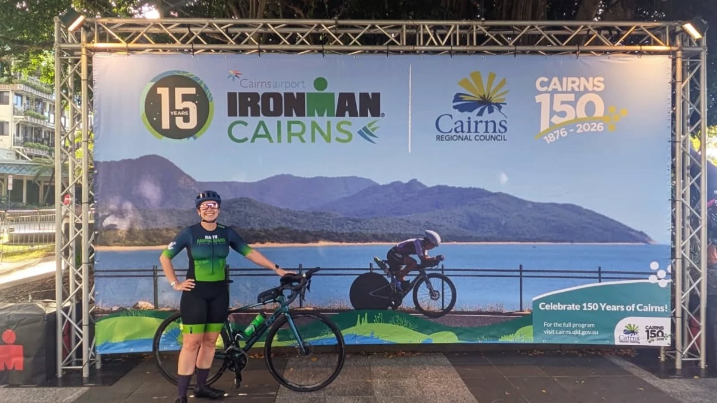 ...in the meantime, on the other side of the world 🙃🇦🇺🐨🦘...
- hard work ✅
- registration ✅
- kit ready ✅
- phibs tri suit ✅
Outstanding to-do list:
- carb load 😋
- smash it up on race day - incoming! 💪🏼🐸
Lesssgooo @kholmes_93 💚
#ironman703cairns #im703cairns