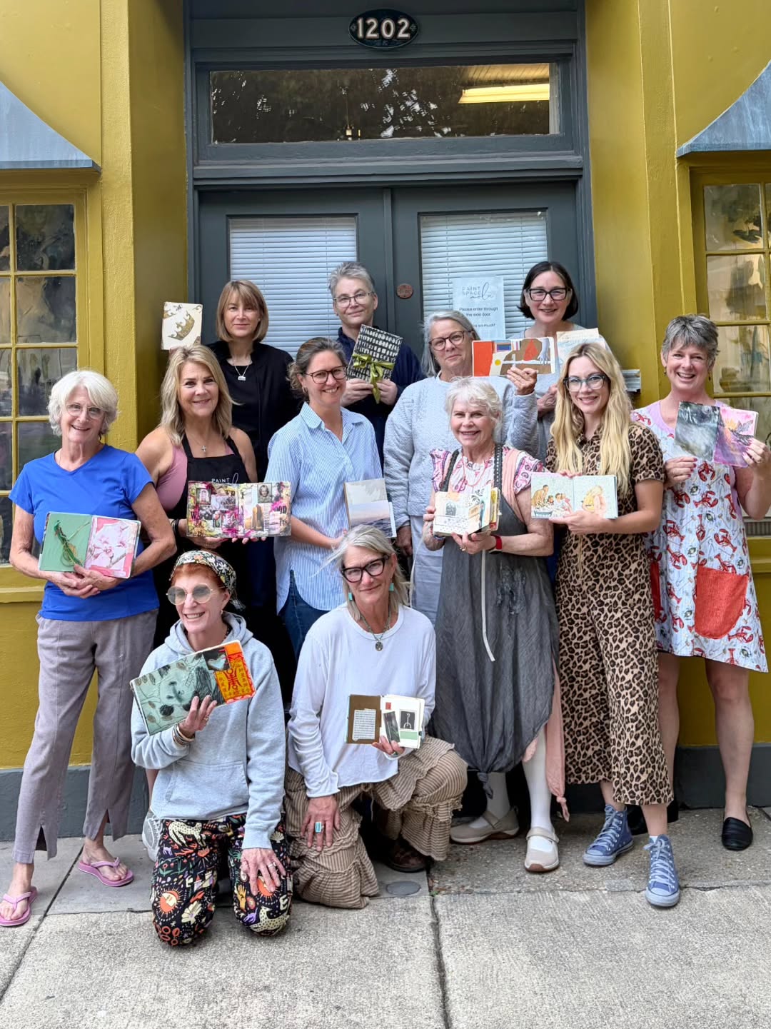 What a group! 👀 Thank you @ggleopoldart and all of our students for a phenomenal week. Art truly does cleanse the soul!