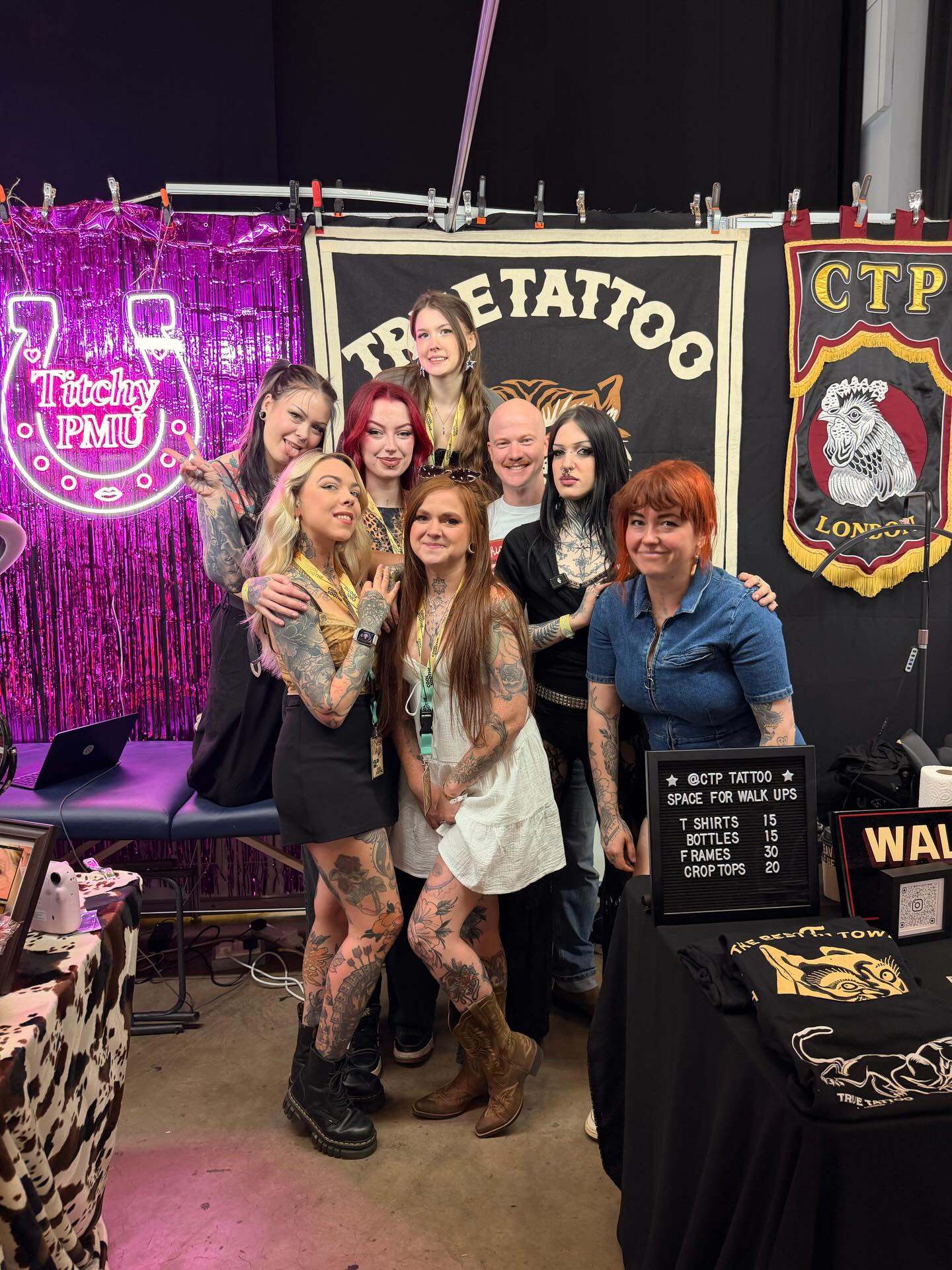 Big Thank You to @leedstattooexpo for another fantastic weekend!
Big shout out to @silvia.ultimateskin and @saint_gertrude for putting on such a lovely convention 🙌🏻
Thank you to everyone who got tatted or came to say hi you were all amazing ✌️
Hope to see you next year but until then we need to get over the sore heads from last night 😅
#leedstattooexpo #tattooconventions #tattoo #pmu #flashtat
