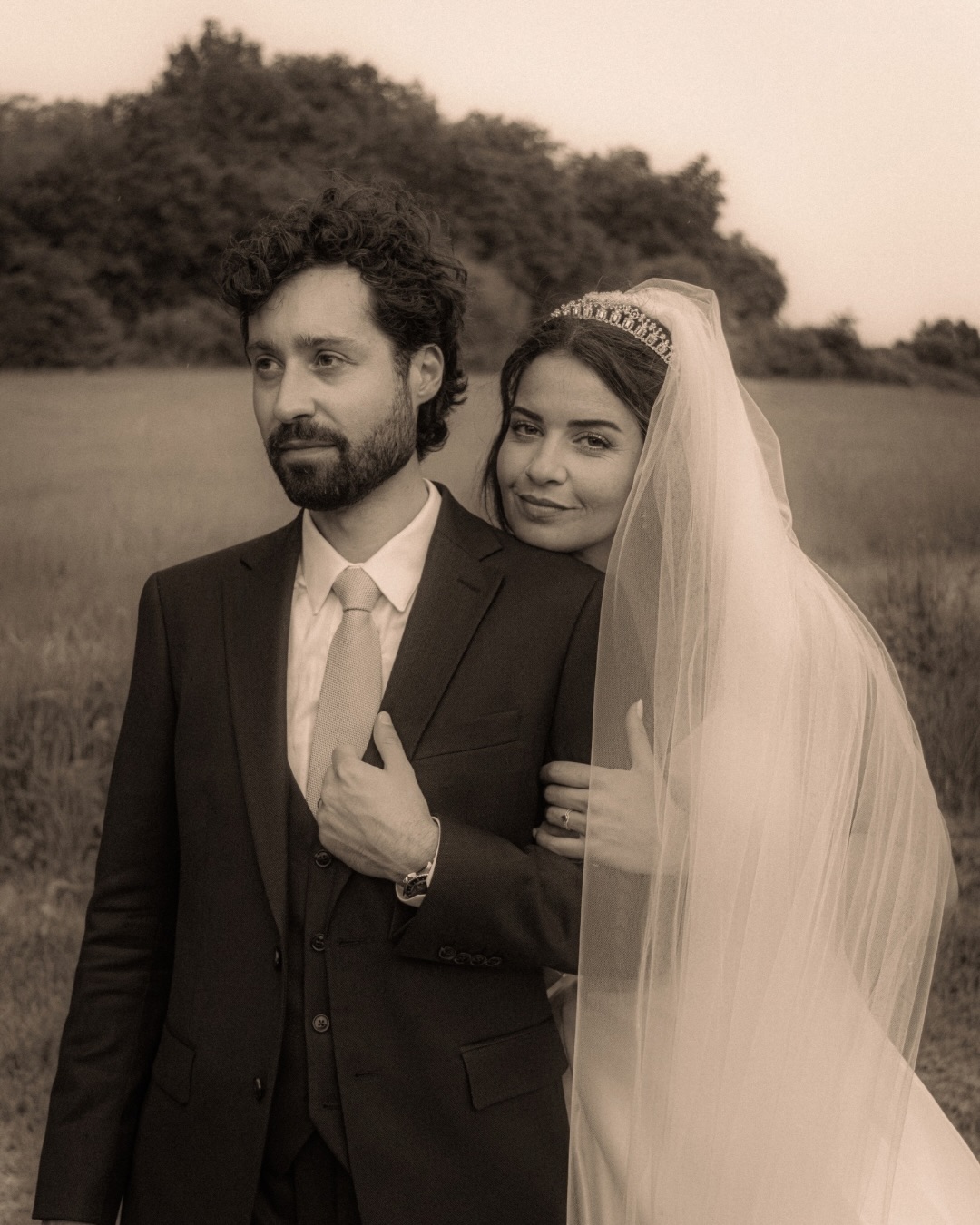 Le mariage de Doriane & Michael, en noir et blanc 💍
Lieu : @moulindelaboirie
Photographe : @dorianeglories
Costume : @bordeaux_blandindelloye
Robe : @c_mariage
Gâteau : @maisonguignard
DJ : @pianodeluxe
Repas : @lecomptoirgourmand33 @les_enfants_terribles_sudouest
Décoration : @lerendezvous_boheme
Vidéaste : @thetimelesslovestory