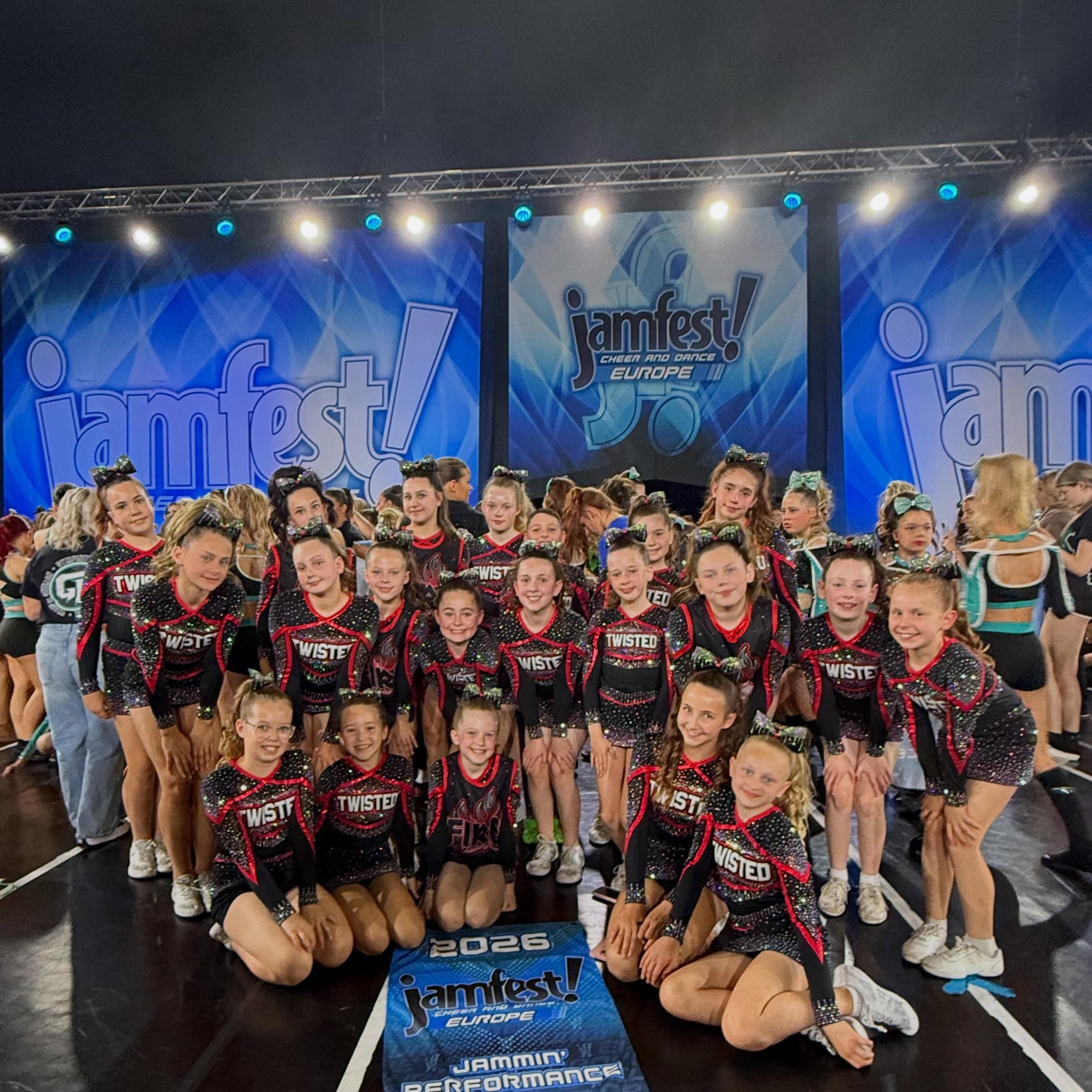 Amazing weekend for our international teams this weekend at @varsity.uk Jamfest Europe ❤️🤍🖤-————‐——————————————‐-———
- 📧 admin@twistedcheeranddance.co.uk
- 📱www.twistedcheeranddance.co.uk
- 📞 01923 372808
-————‐——————————————‐-———