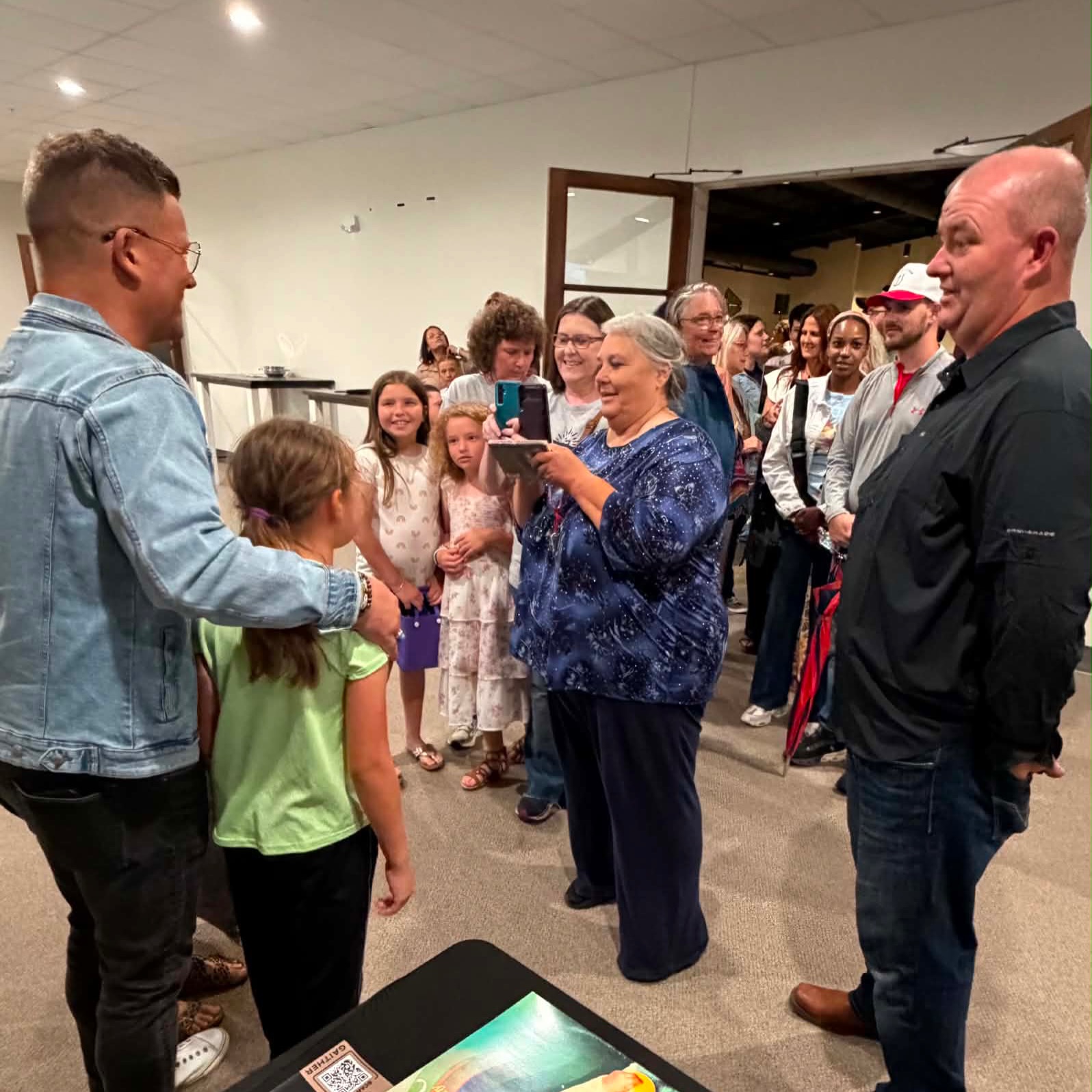 What a great crowd and sweet Spirit tonight in Soddy Daisy! And thank you all so much for all the pictures this weekend! We are home for a week or so and then we are headed to the WEST COAST! See you in Cali, Oregon, Idaho and Colorado! #summernights🌙 🚌
