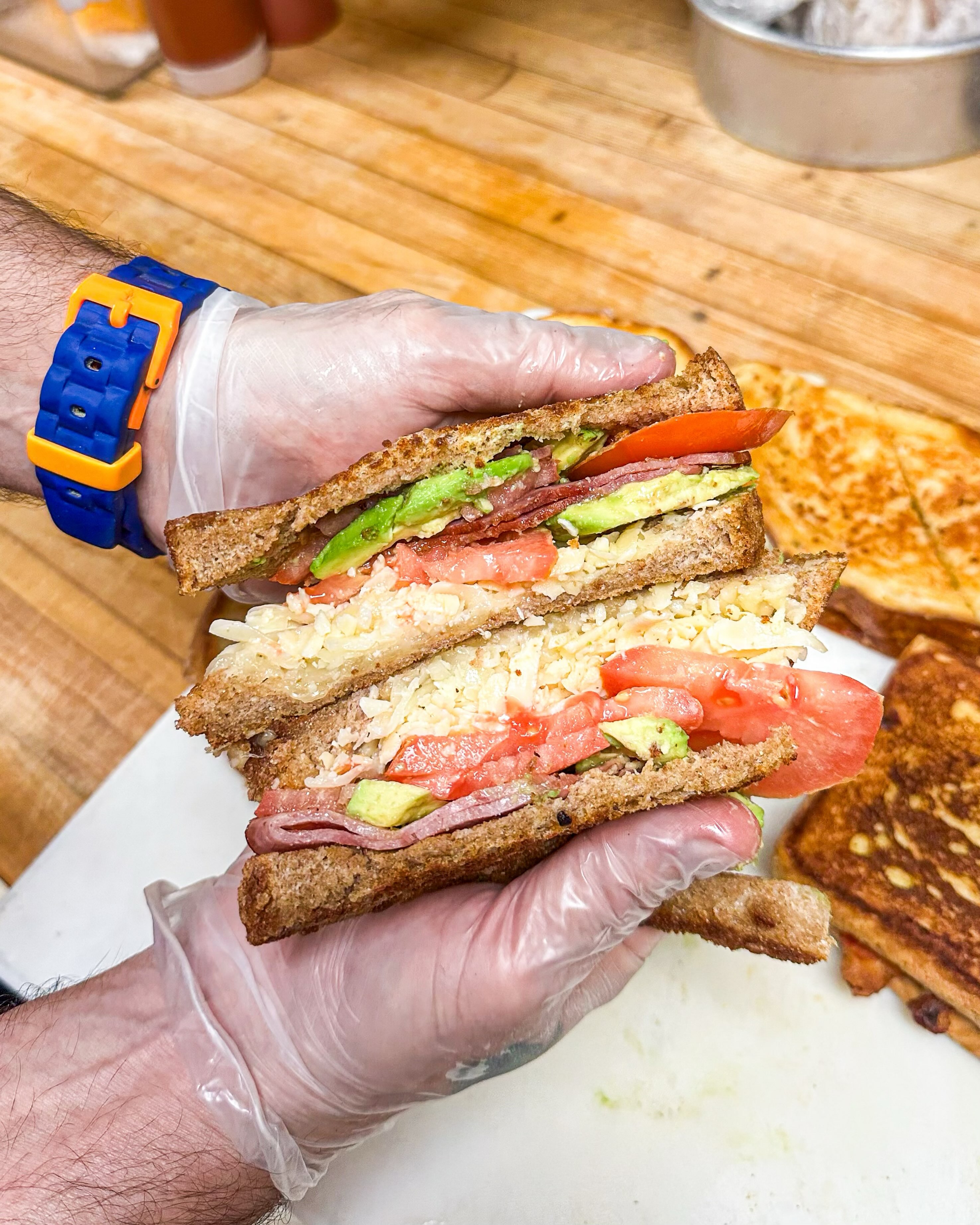 This is your sign to upgrade your grilled cheese. 👏
The Cali Grilled Cheese brings together avocado, tomato, turkey bacon, and Swiss cheese on whole wheat bread. #CinosHotBagels
#grilledcheese #deli #longisland #oceansideny
