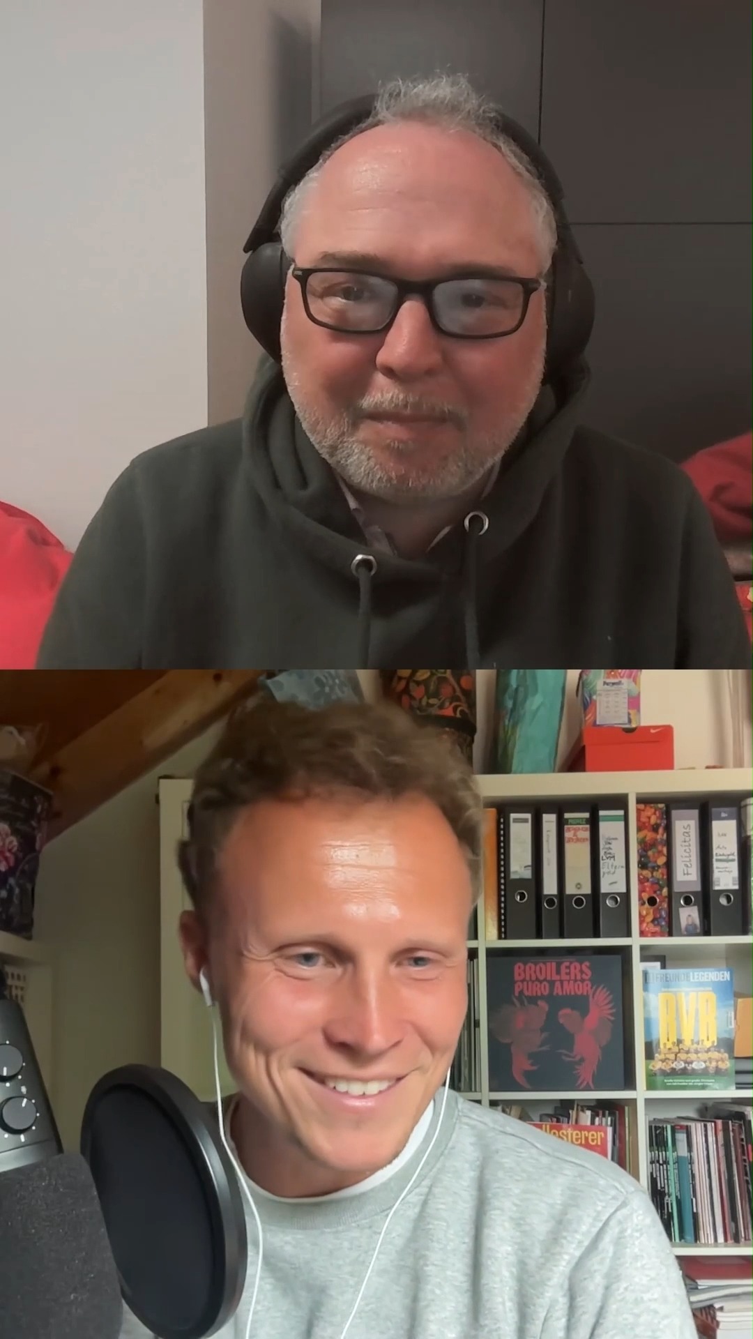 🎧 Neuer Tippspiel-Talk!
Wer tippt besser als @familie_fussball ? ⚽🔥
Alex Küpper vom Fussball-Podcast "Familie Fussball" ist bei unserem Pfaffenhofener Land WM-Tippspiel am Start – mit Profi-Tipps, Einschätzungen und ganz viel Fußballgefühl.
Im kurzen Talk erklären wir:
Wie wird getippt?
Wer ist dabei?
Und wie hilft Familie Fußball vor den Spieltagen?
👉 Jetzt mitmachen und Deine Tipps abgeben!
Link in Bio!
@alex_kuepper