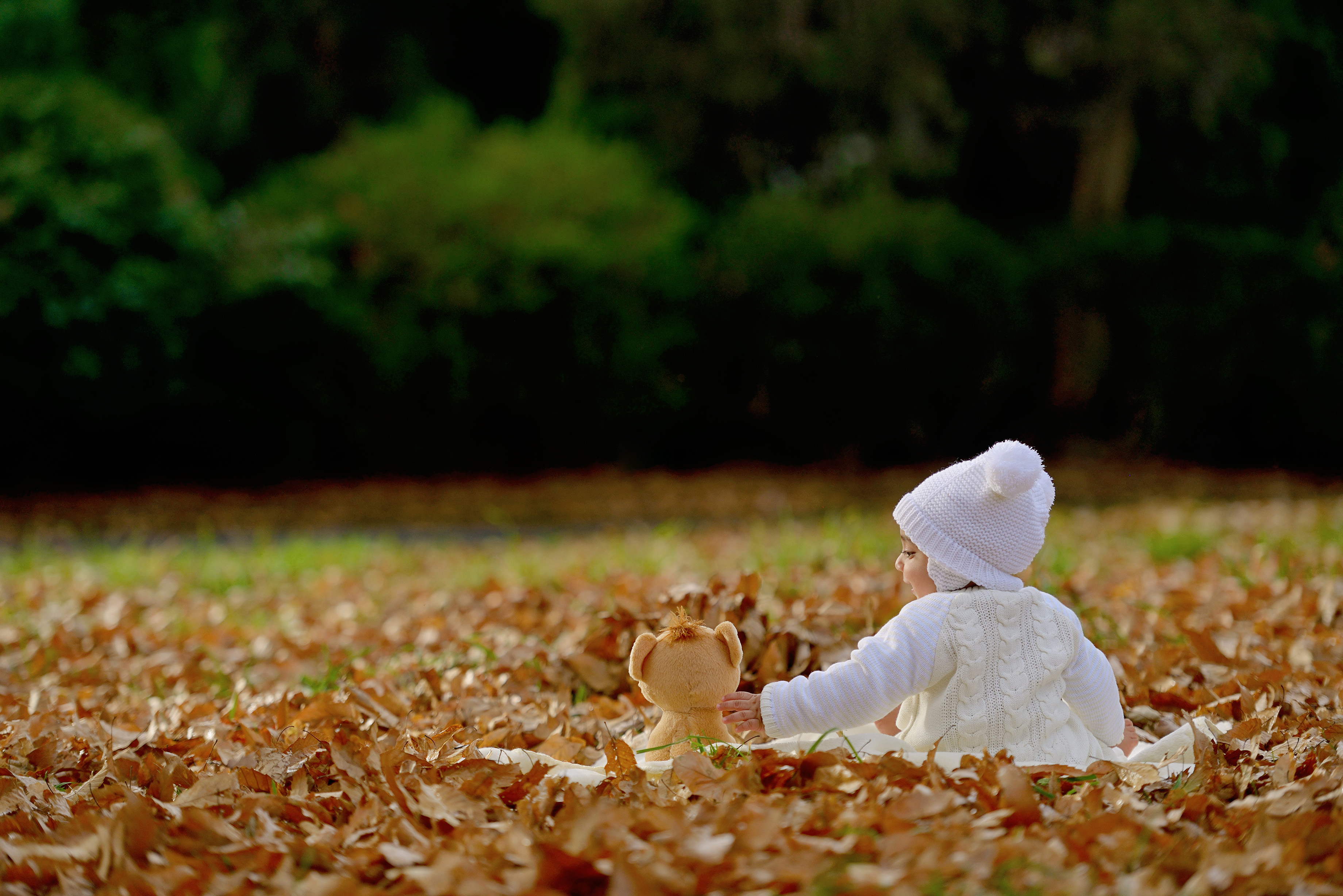 There’s something so special about photos that feel like childhood.
Not overly posed. Not forced. Just your little one as they are, exploring, playing, noticing the world, holding their favourite toy, or sitting quietly in a pile of autumn leaves.
These are the images that become more precious with time. The tiny details, the little hands, the woolly hats, the way they looked at the world before they grew into the next version of themselves.
Unique children’s portraits don’t need to be complicated. Sometimes the most beautiful photos happen when we simply give kids space to be themselves.
A little magic, a little patience, and a ton of heart.
#dunedinphotographer #dunedinfamilyphotographer #childrensphotography #familyphotosnz #dunedinnz #childhoodunplugged #letthembelittle