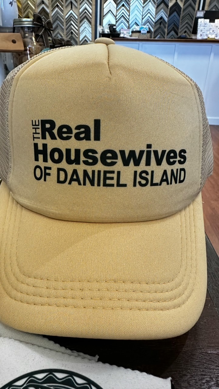 🥵 Charleston is serving up peak summer today…
Step out of the heat, humidity, and frizzy hair and into the cool comfort of Island Expressions. ❄️🌴
Take a break, browse something beautiful, find the perfect gift, and enjoy a few minutes of air-conditioned happiness.
We’re cool. Literally. 😉
#DanielIsland #CharlestonSC #ShopLocal #IslandExpressions #StayCoolCharleston