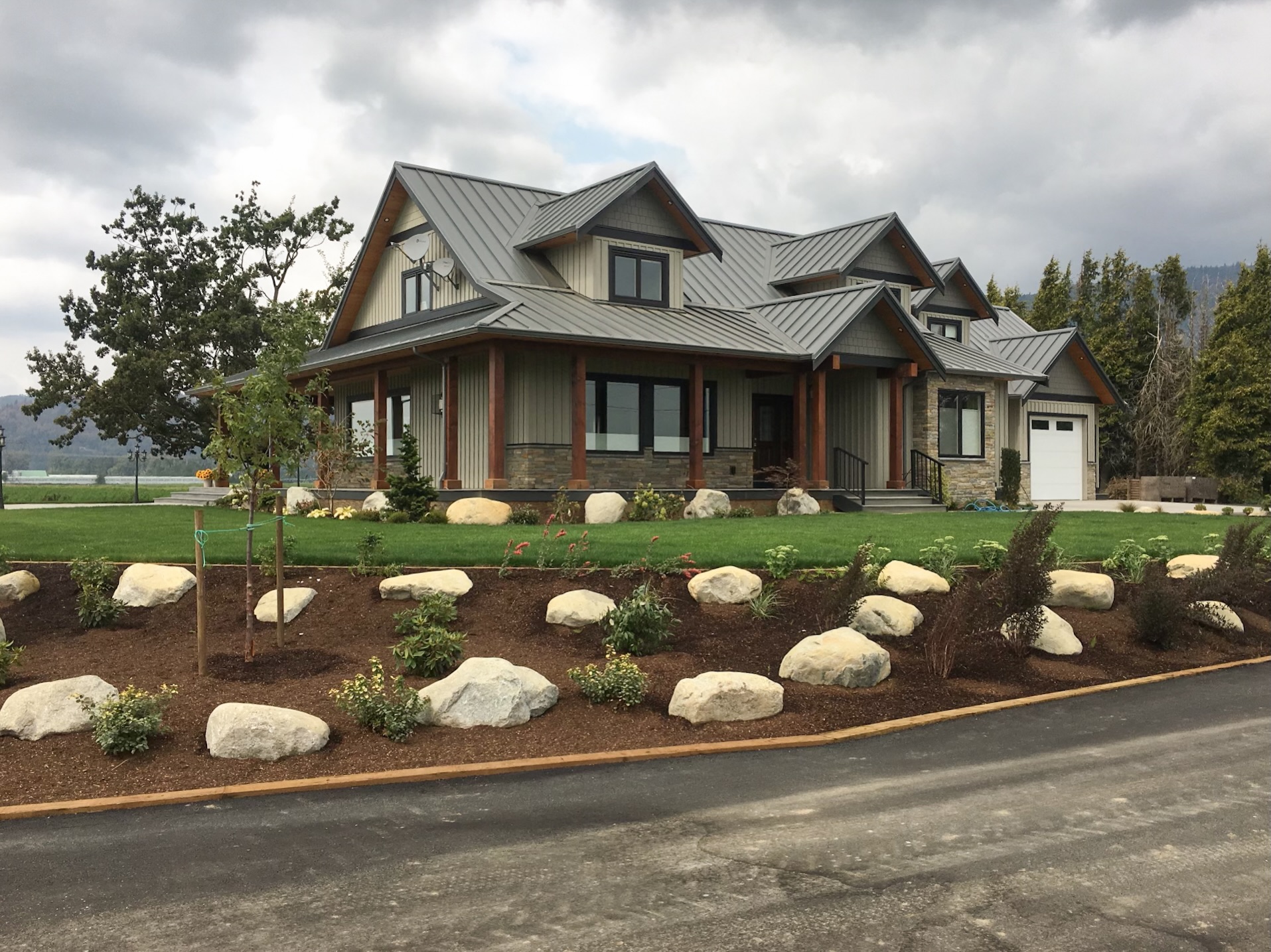 A well-built home deserves a setting to match. Landscaping is one of the finishing touches that helps bring the entire project together. #ironrosehomes