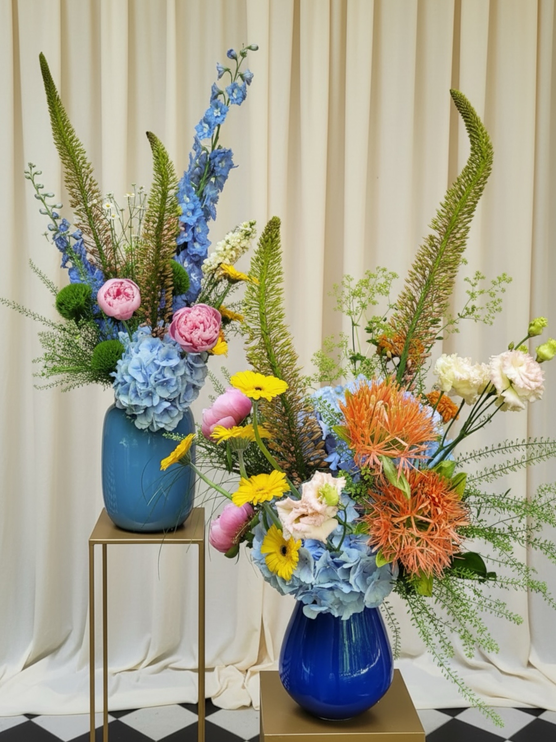 Wir lieben es, gemeinsam mit unseren Hochzeitspaaren die perfekten Blumen für ihren Traumtag zu finden. Es ist uns besonders wichtig, ihre Wünsche zu verstehen und einen Stil zu entwickeln, der perfekt zum Paar und zum Gesamtsetup passt.
Wie in der letzten Ausgabe unseres Magazins „Say Yes!“ vorgestellt, haben sich am vergangenen Wochenende wieder viele Paare für den Trend dieses Jahres entschieden: Pastell.
#weddingflowers #weddingtrend #pastelflowers