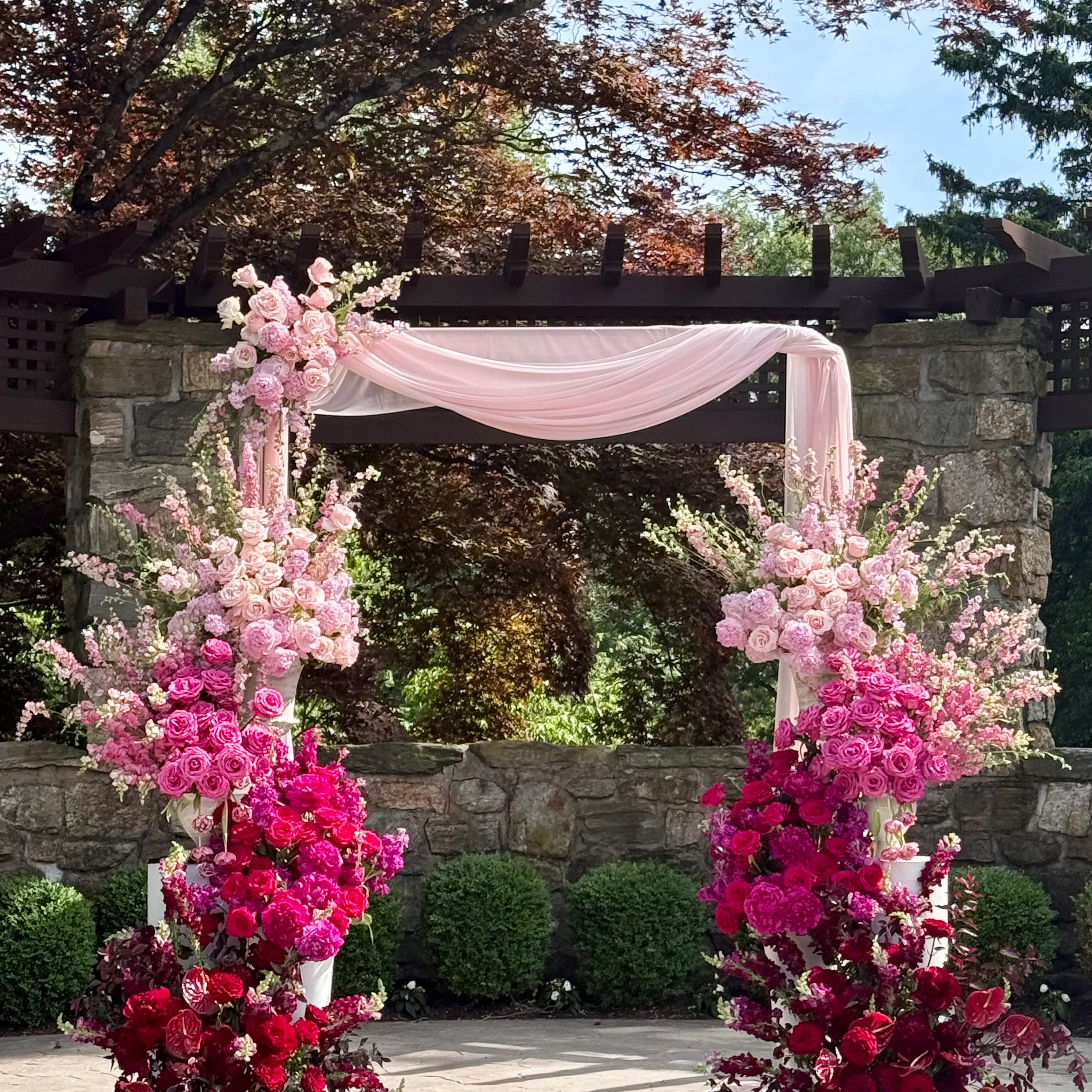 Loved this dramatic color palette - pinks & reds! And, so did the all the patients at Norwalk Care Center. They were amazed to receive an unexpected gift, compliments of the DeWinter family. These beautifully designed florals by @stemsflowerdesign helped celebrate the wedding of Kate & Connor but their life was extended by donating them to Flower Again. We repurposed them into bedside arrangements and delivered them with a smile and kind word. Thank you to everyone who made this possible. @k_dewinter @lunaandcharlieevents