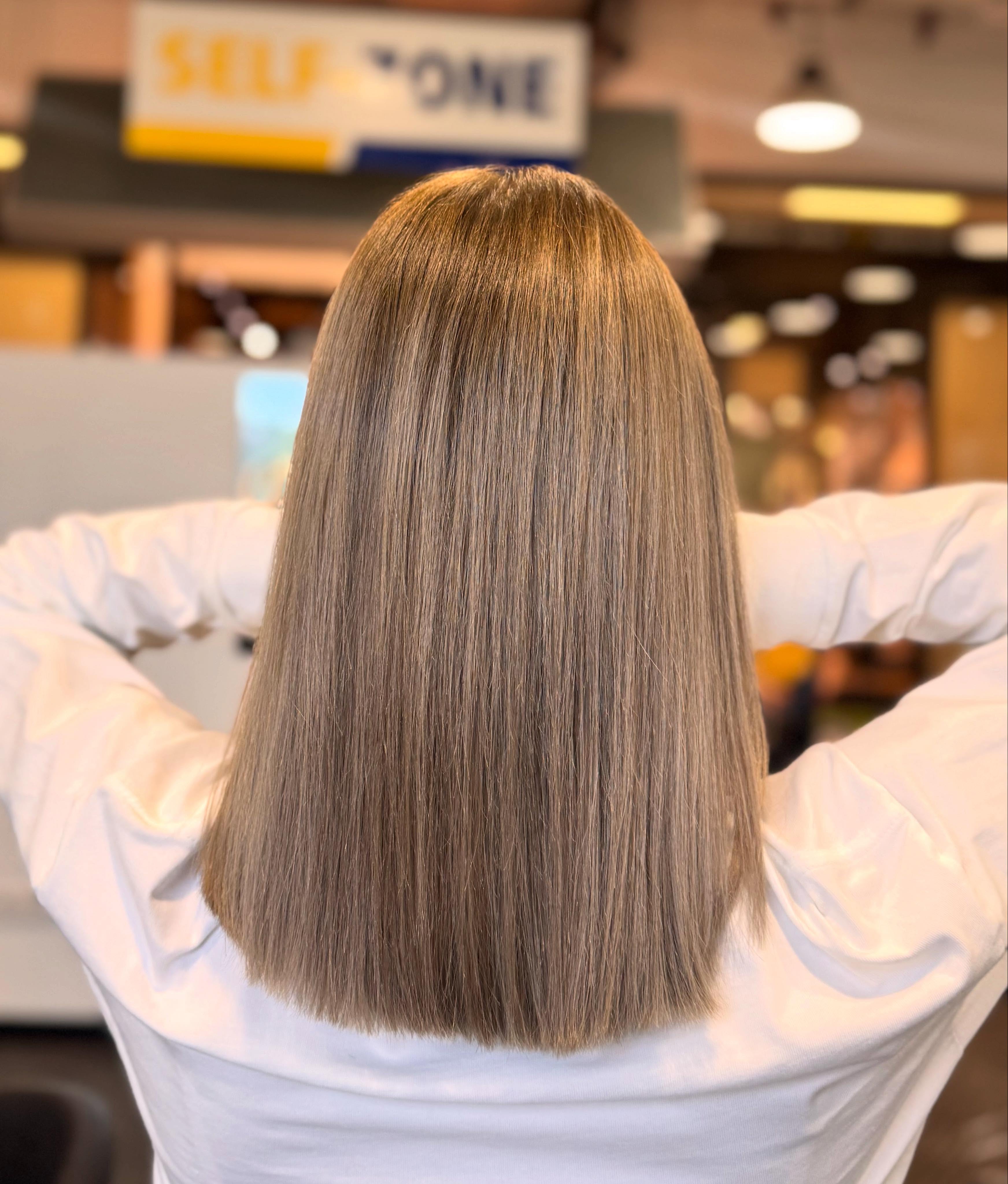 Faites rayonner vos cheveux ✨ Passez nous voir au salon et repartez avec une nouvelle énergie.💇🏼♀️
Par: Martha
Ryanhair à Massen
#luxembourg #balayage #coiffure