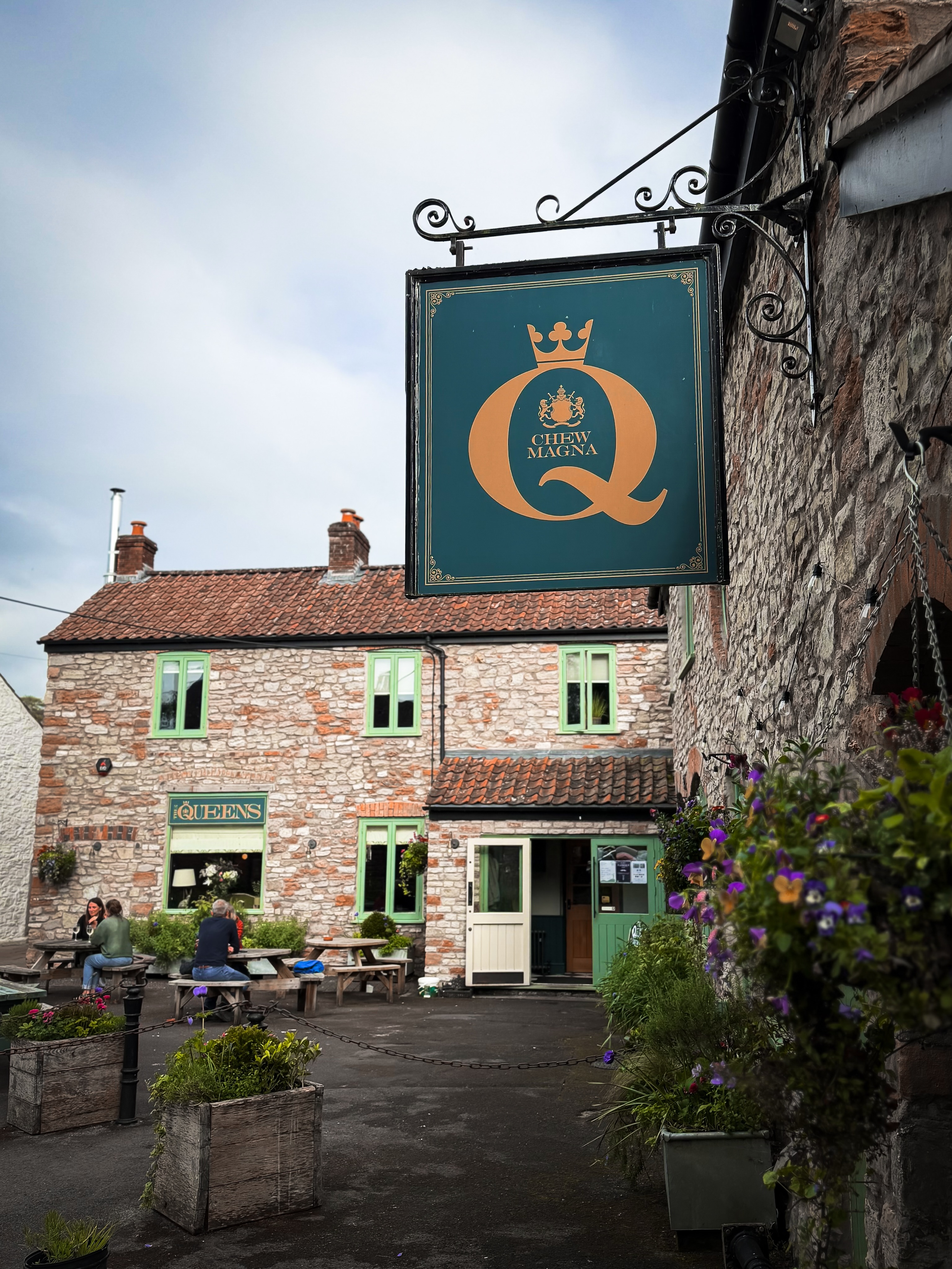 Thursday plans? We’ve got them sorted🍴⚽
We’re now open from 12pm on Thursdays, serving food from 12pm–3pm and again from 5pm–8.30pm.
Then tonight, the FIFA World Cup kicks off. Watch the action from the pub or head through to the skittle alley where we’ll have the game on the big screen.
And because it’s the opening match, when the first goal goes in, everyone in the pub gets a free shot. 🍻
See you from 12pm.