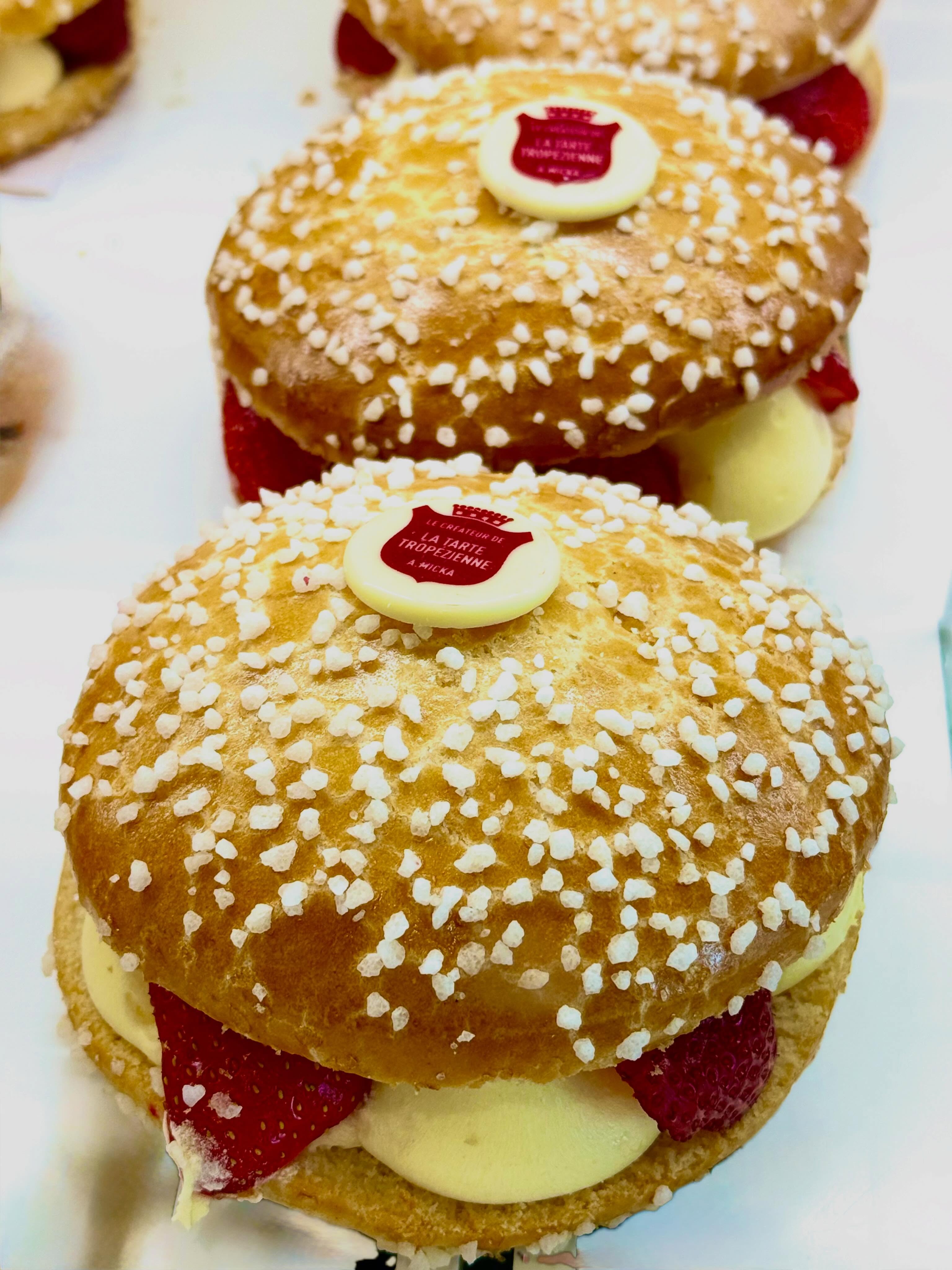 Patisserie crawl # 4…Tarte tropézienne (brioche with pastry cream, butter cream, strawberries, and pearl sugar) #frenchpastry #bandol #frenchriviera🇫🇷🌴☀️#travelbloggers @latartetropezienne