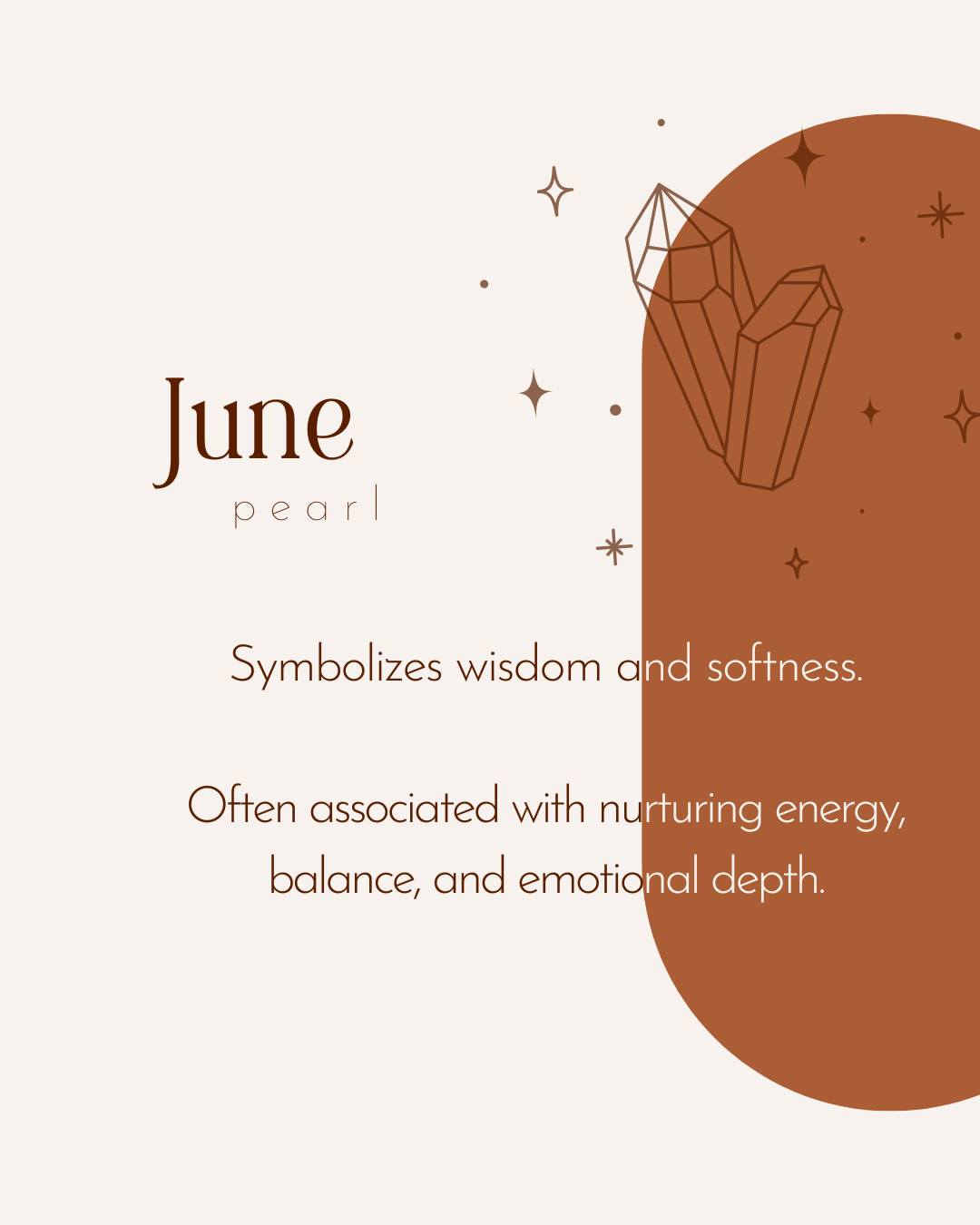 June is shaped by softness and strength🤍
Pearl, the birthstone of the month, is known for its quiet elegance — formed slowly over time, grounded, and enduring. Long associated with wisdom, balance, and emotional depth, it reflects a season defined by connection, care, and ease.