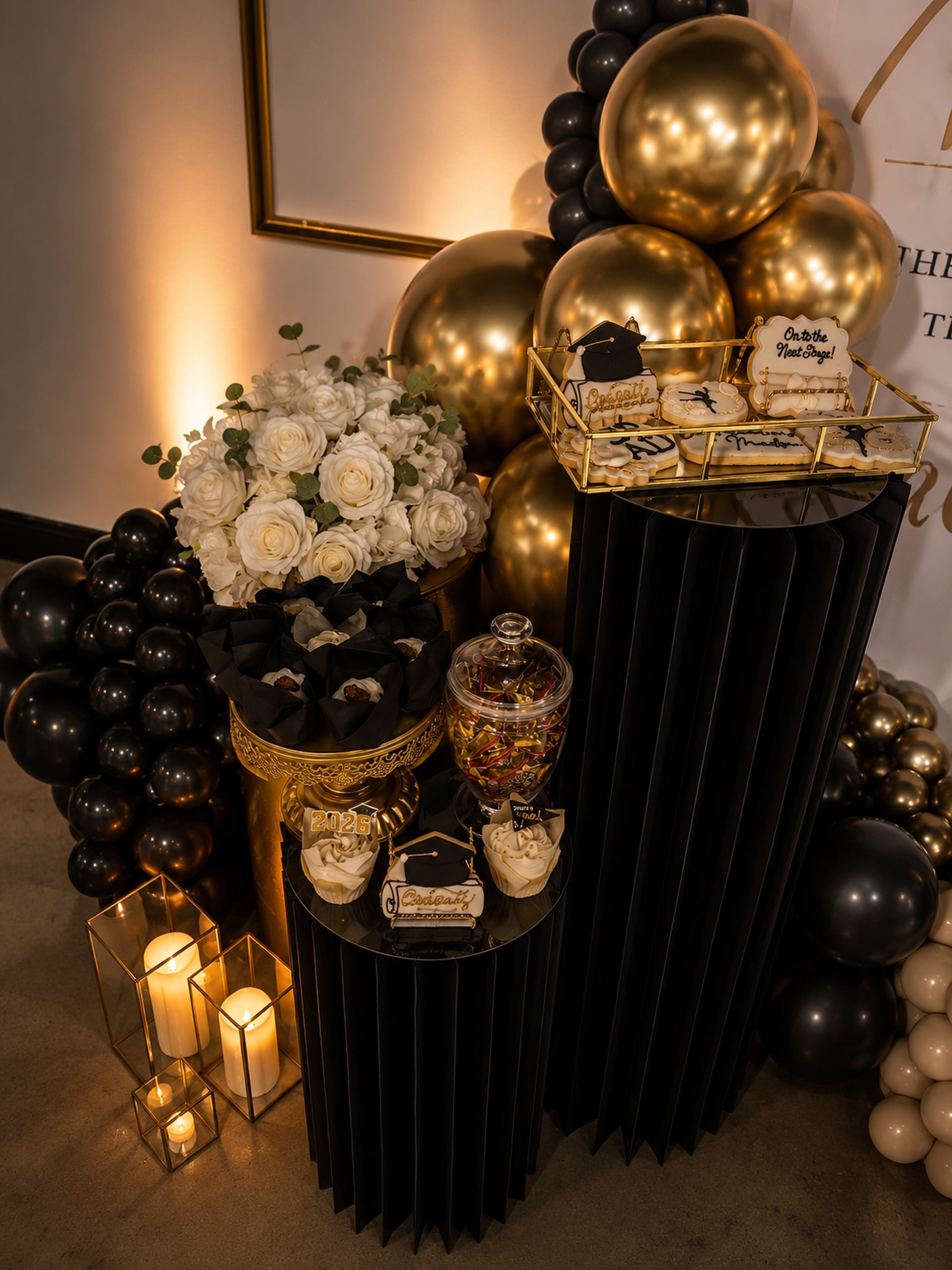 Black, gold, and a whole lot of accomplishment. 🖤✨
Every detail deserves to honor the journey—from the first day of school to the walk across the stage. Congratulations, Graduate! 🎓
#GraduationParty #LuxuryEvents #EventDesign #CustomCookies #ClassOf2026