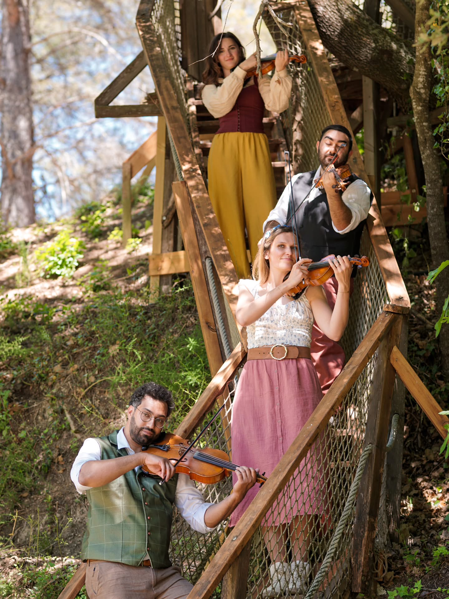 🎻🌿 RDV ce dimanche à 20h sur YouTube pour la sortie du clip 😍🎬
--------
Le Seigneur des Anneaux | Hobbit | Violon | Quatuor | Musiques de films | Reprises | Howard Shore | La Comté |
#seigneurdesanneaux #lordoftherings #hobbit #hobbithouse #violin