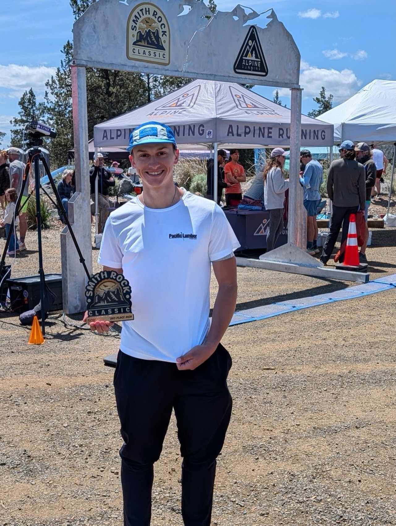 Huge shoutout to @ian.wildermuth for his second place finish at @alpine.running Smith Rock Classic 50k! Ian has been putting in tons of work this year and it's starting to show.