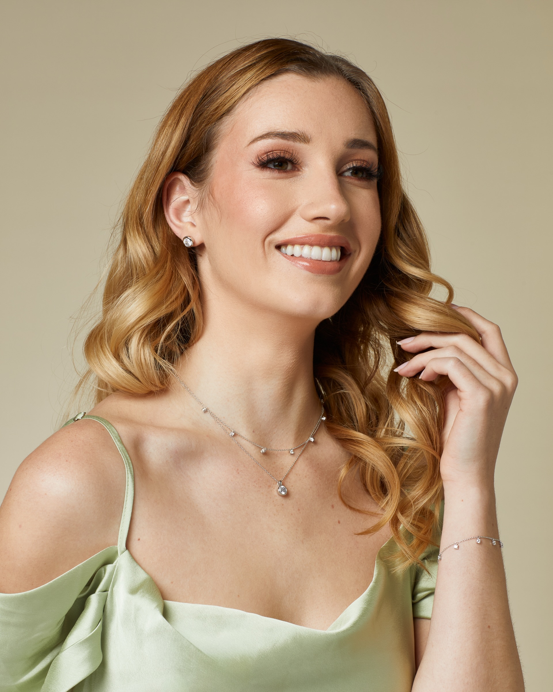 Something brilliant is coming soon…
A new Diamonfire website experience is almost here and we can’t wait to share it with you.
Expect a luxurious new look, effortless browsing and the same stunning jewellery you know and love.
#diamonfire #comingsoon #websitelaunch