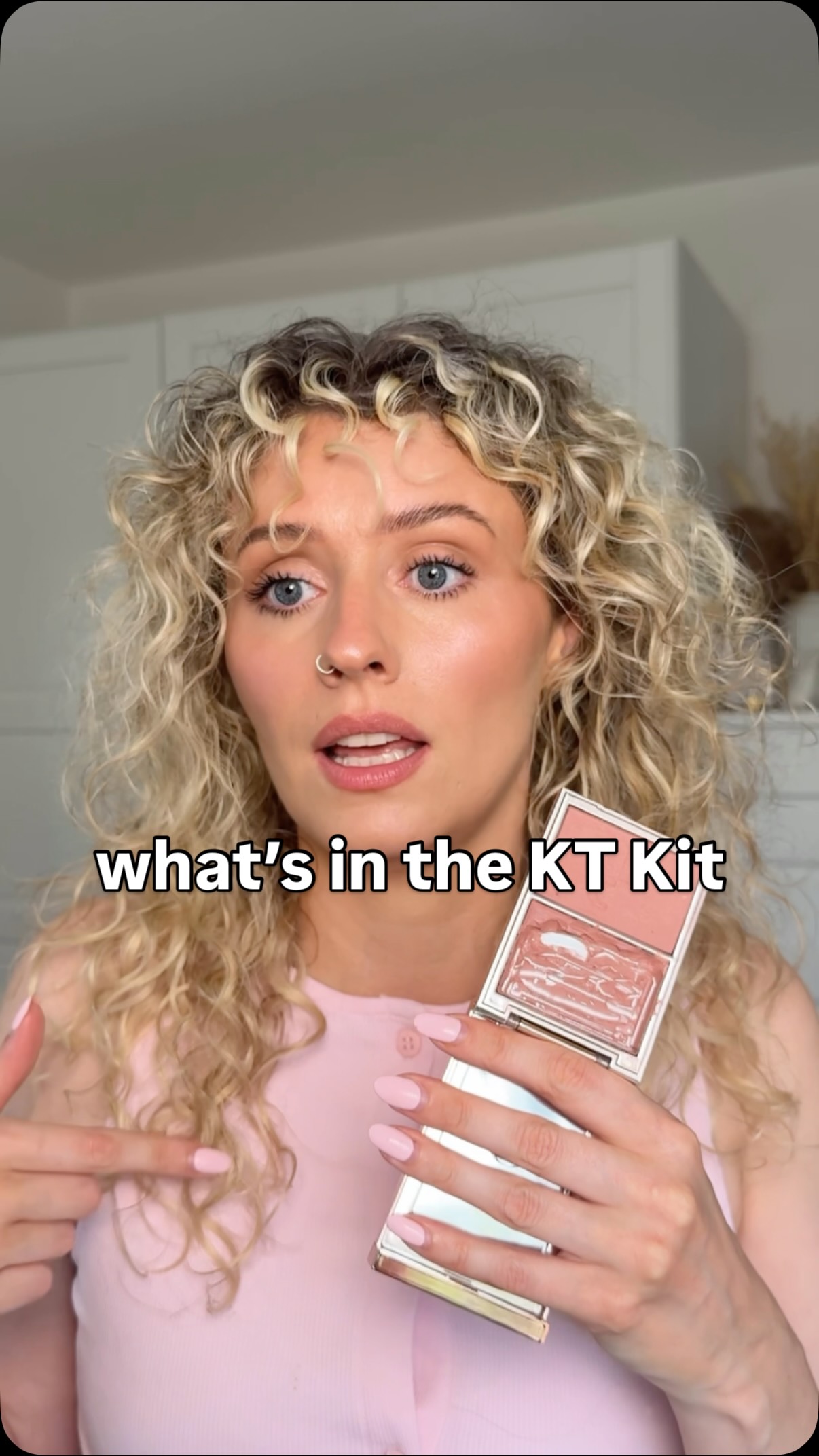 What’s in the KT Kit is back (with a new format)✨
This is basically a series I used to do, where I share a specific product I love in my kit, but I wanted it to be more chatty so I could actually give some info on the product, so hey 👋 this is going to be a weekly series so follow to find out more of my must-haves in my pro makeup artist kit!
@patrickta
@patricktabeauty
@cultbeauty
#patrickta #makeupartistkit
Pro MUA kit tour
Bridal makeup artist kit
Patrick ta blush