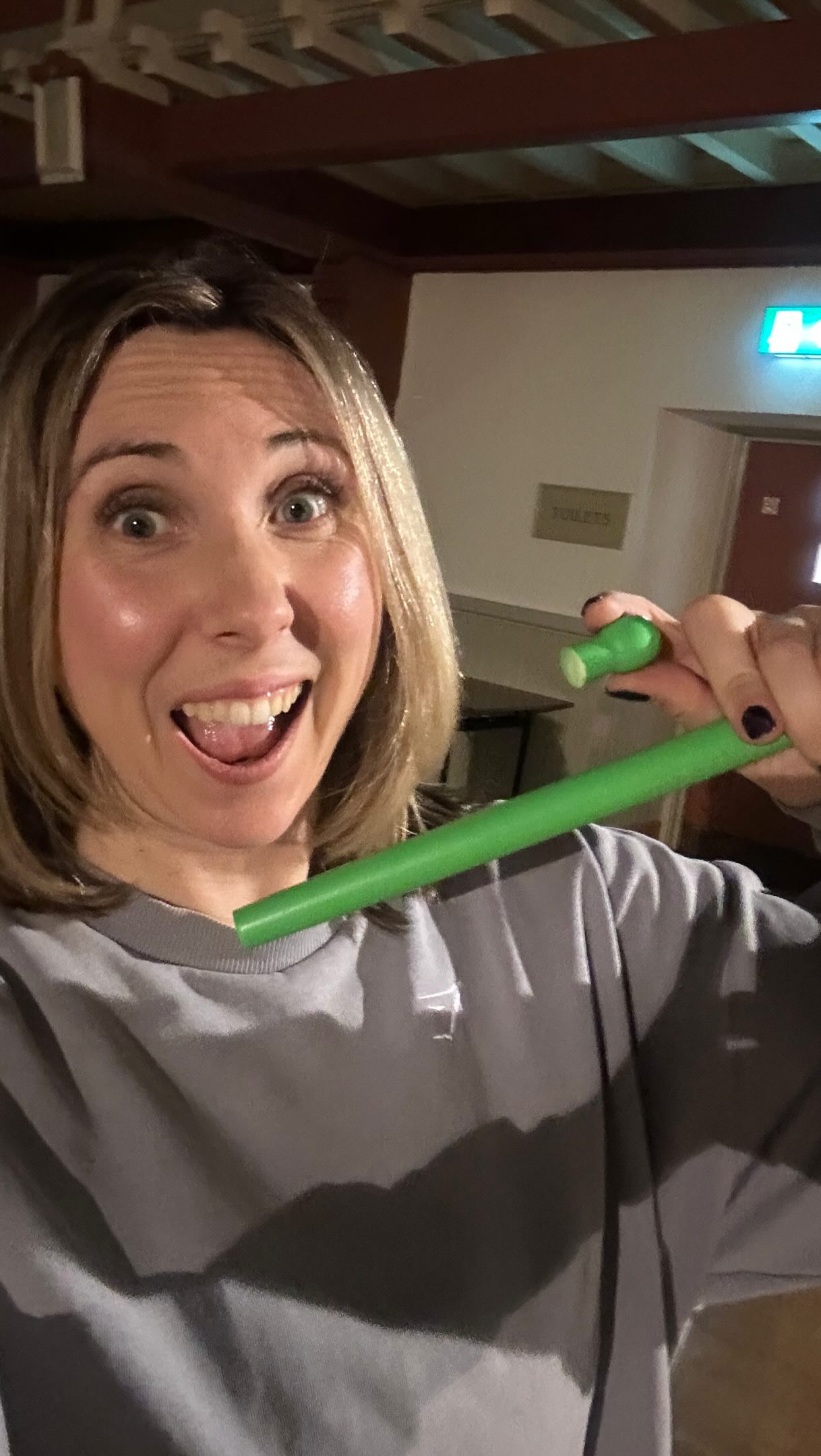 @poundfit stix drop caught on camera 🫠 recovery was excellent though 👌
Who’s joining me for class tomorrow night?
Wednesday • Congleton Town Hall • 6.30pm • Link in my bio to book ⤴️
#ripstix #poundfit #poundtourcrew #rockoutworkout #poundfitness