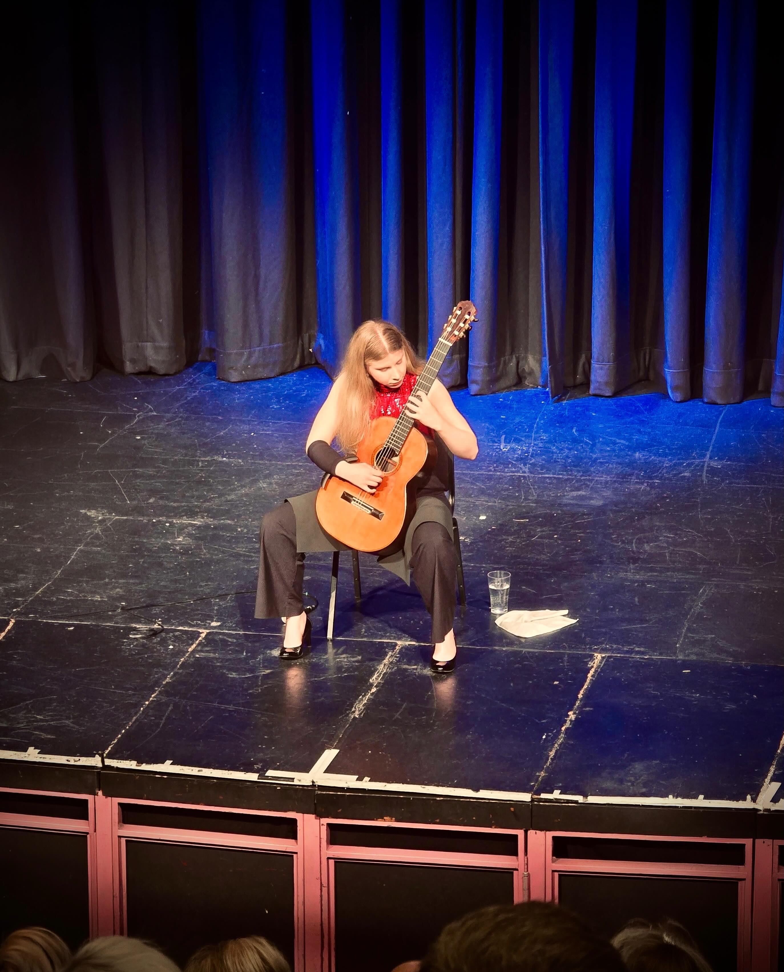 Impressions from yesterday’s concert in Birmingham! 🤗🎸
Next stops of my UK-Tour:
11th York
12th Sheffield
13th Northampton
14th London
16th Edinburgh
17th Glasgow
18th Manchester