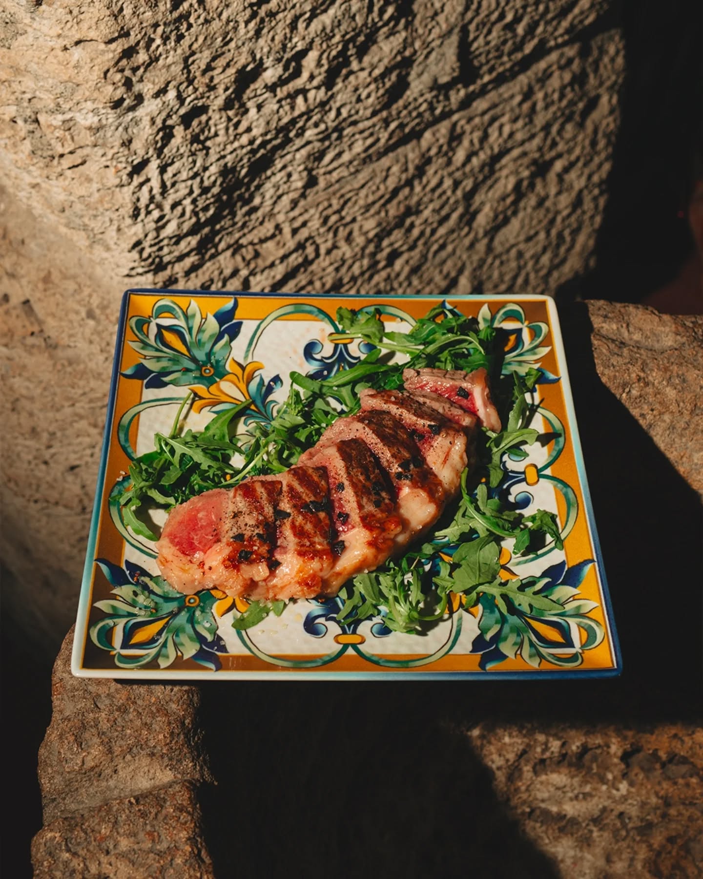 Ogni portata è selezionata con cura e della massima qualità, pensata per offrire un'esperienza d'eccellenza alle Antiche Terme di Diana.🍽
Vi ricordiamo che prenotando direttamente dal nostro sito avrete diritto a uno sconto del 10%.✨️
📍 Via dei Sosii, 6 – Tivoli
📞 0774 312256
🌐 www.termedidiana.com
📸 @smup_socialmedia