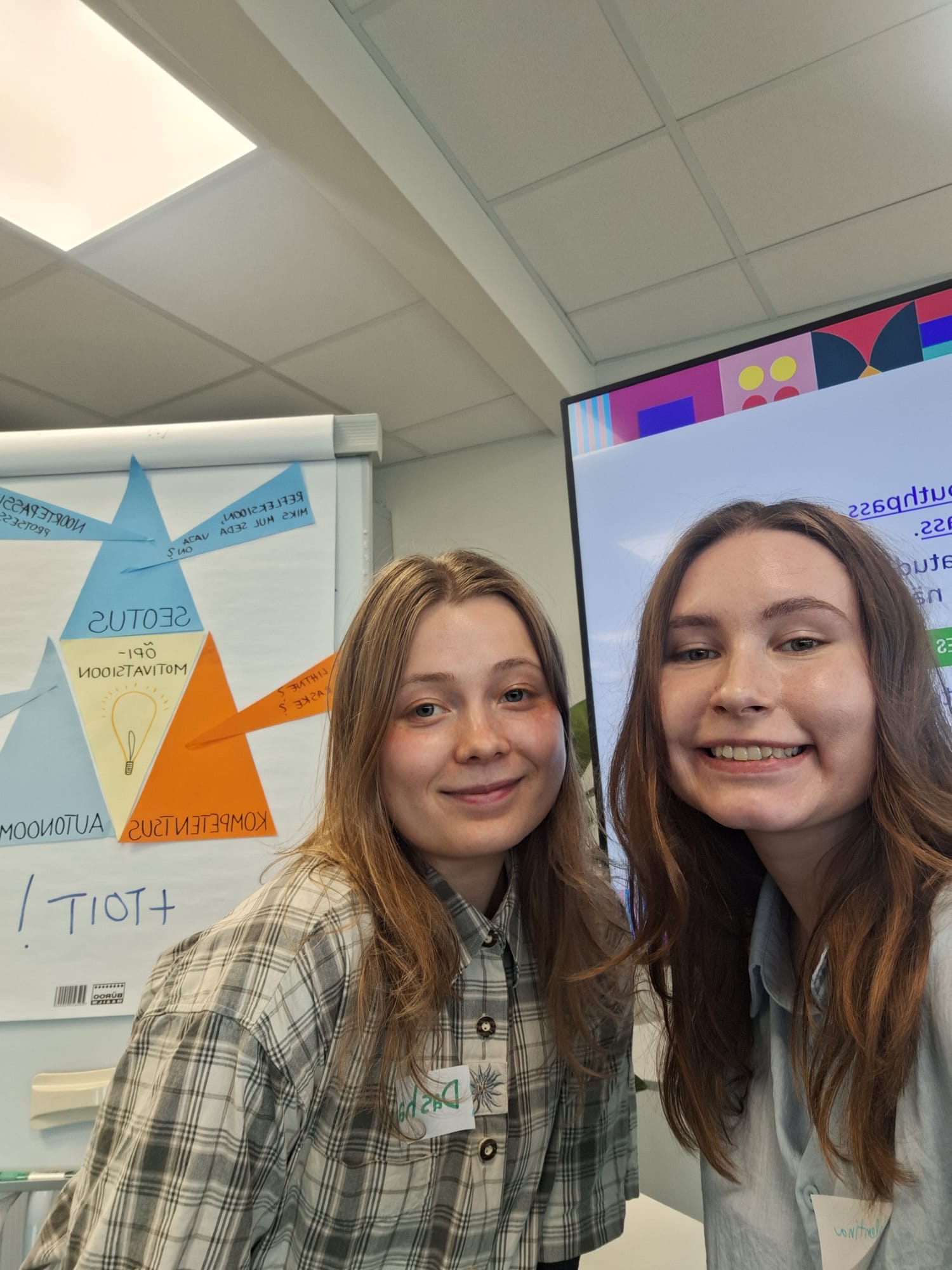 News from Ethos! 🎉
We are excited to share that our new local European Solidarity Corps project, “Sõprus Algab Raamatust”, has been approved! 📚✨ Soon, we will not only explore Estonian literature together but also build a community of book lovers. Sounds exciting, right?? 😍
Today, two young people from our team attended a training organised by the National Agency @euroopanoored.eu to learn more about project implementation and gain some new knowledge 🔥