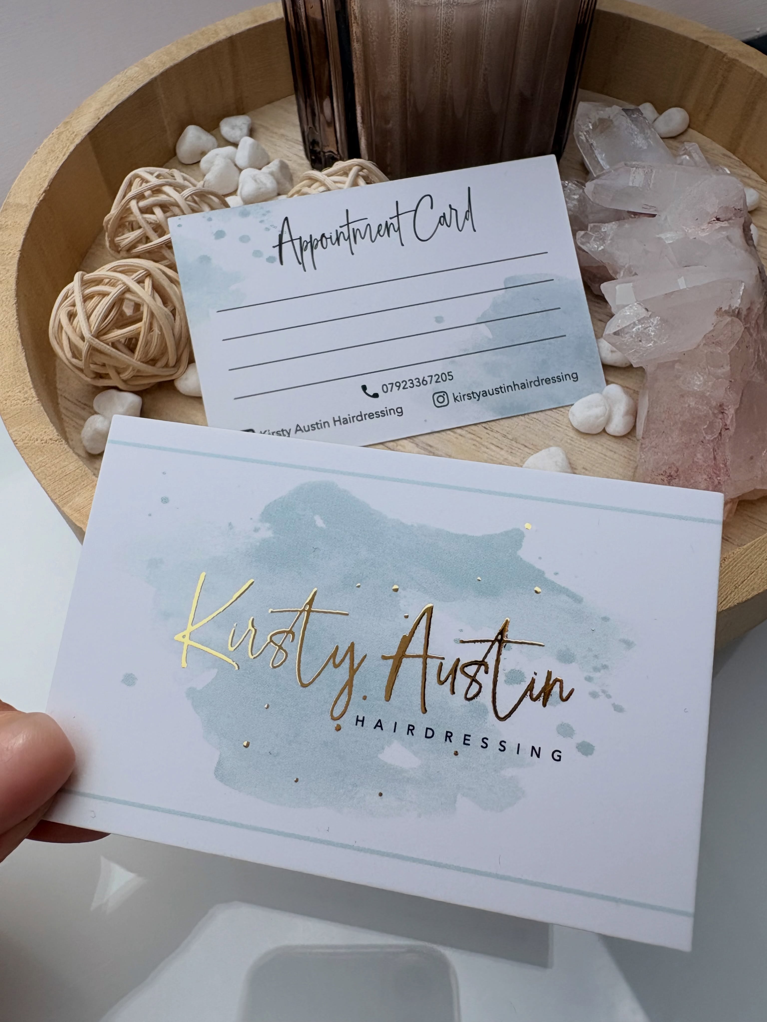 Gold foil appointment cards for @kirstyaustinhairdressing adding a touch of luxury ✨
