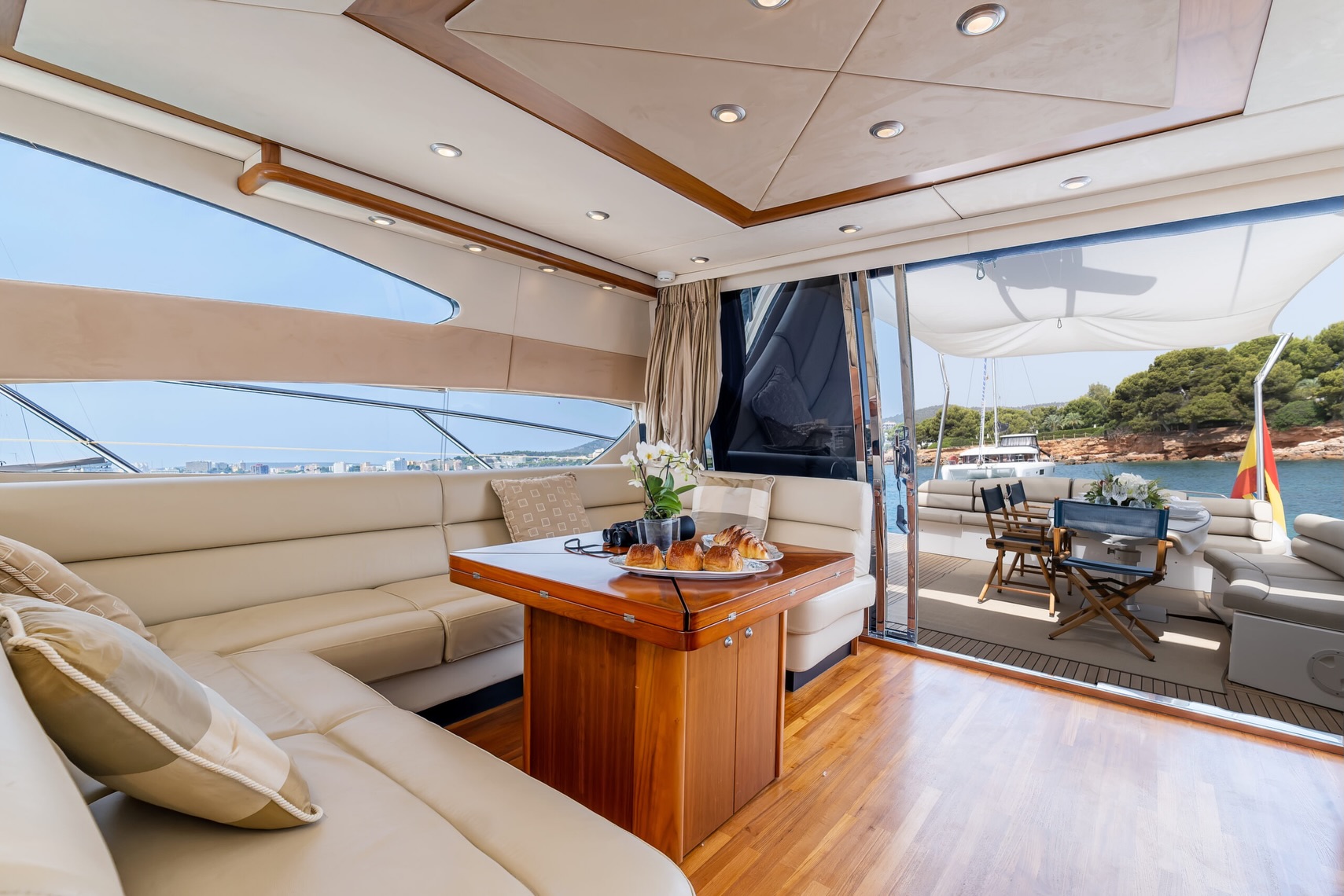 NEW LISTING 🛥️
Meet the newest addition to our fleet, the stunning Sunseeker Predator.
✨ Key Highlights:
📏 17.5m length
👥 Up to 10guests + crew
🛏️ 3 cabins
☀️ Spacious sunbathing areas at the bow and stern
🌊Includes Jetski and water toys
Send us an email or WhatsApp for more information
+34 675 193 444
Info@puertobanuschartermonty.com