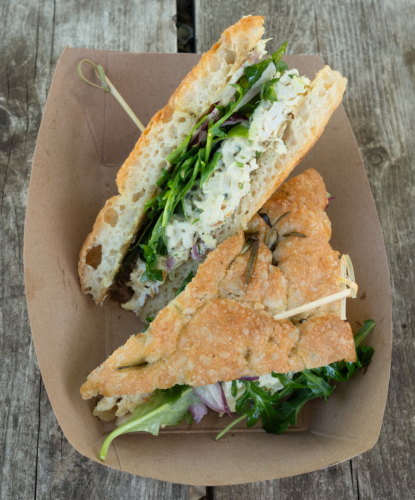 Today through Sunday: Tuck In food specials, featuring several of our house beers!
➡️Chicken salad sandwich on homemade focaccia - chicken salad made with Beam Pilsner honey mustard, mayo, capers, and scallions, topped with arugula & red onions
➡️Bacon Jam Burger - with Altbier bacon jam, French onion spread, Swiss cheese, crispy onions, & pickled jalapeños
➡️Cozy Snug Hotdog - all-beef hot dog, Cozy Snug BBQ sauce, coleslaw, & scallions