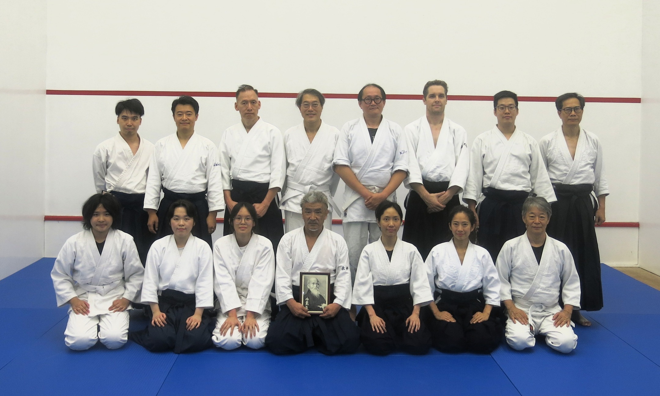 Tonight, Pei Ho Street Sports Center.
Our dojo has talented and responsive women.