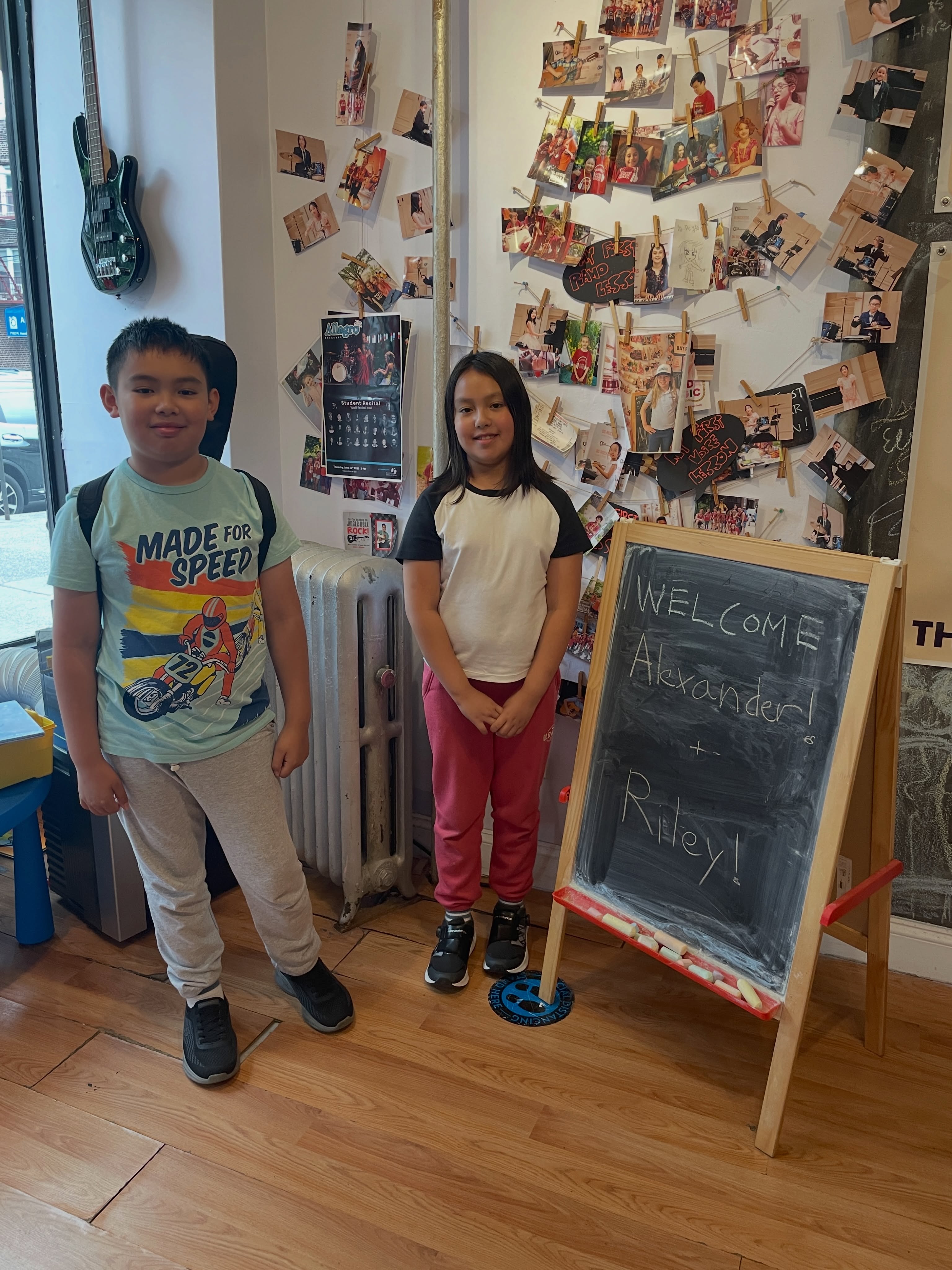Welcoming our new rockstar students, Alexander🎸 and Riley🎹!! #guitarlessons #pianolessons #musicschool #bayridge 🎶🎵🎶
