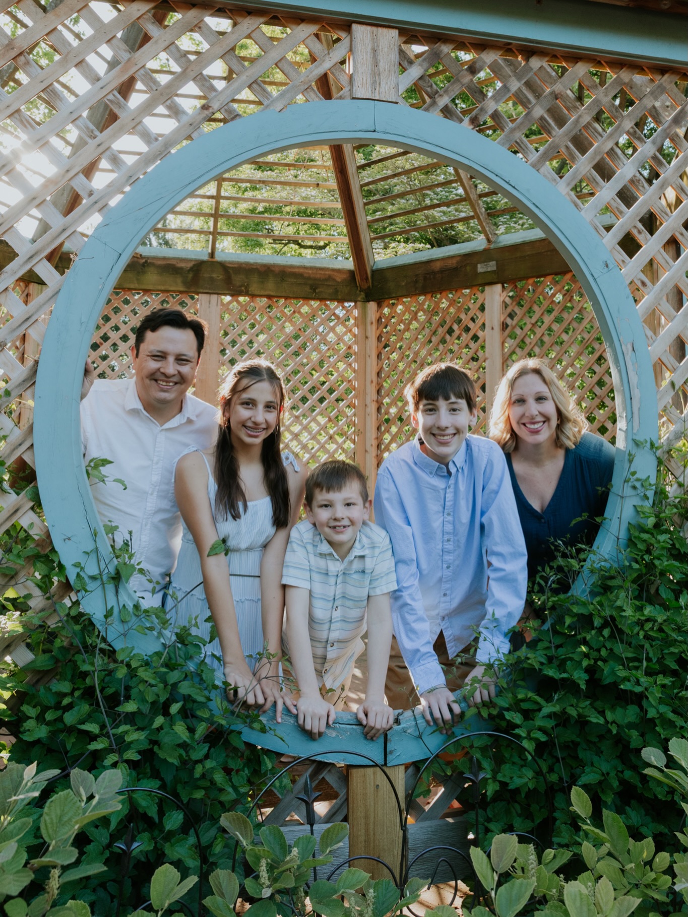School’s out = summer is HERE ☀️
Which means it’s the perfect time to finally update those family photos before the season flies by 🤍
Let’s turn your favorite summer moments into memories you can keep forever — whether that’s backyard fun, ice cream runs, lake days, or just your family being yourselves!
Now booking summer family sessions 🌻
📧 TinnelPhotography&gmail.con
#ohiophotography #ohiophotographer #ohiofamilyphotographer #westervillephotographer #columbusphotographer