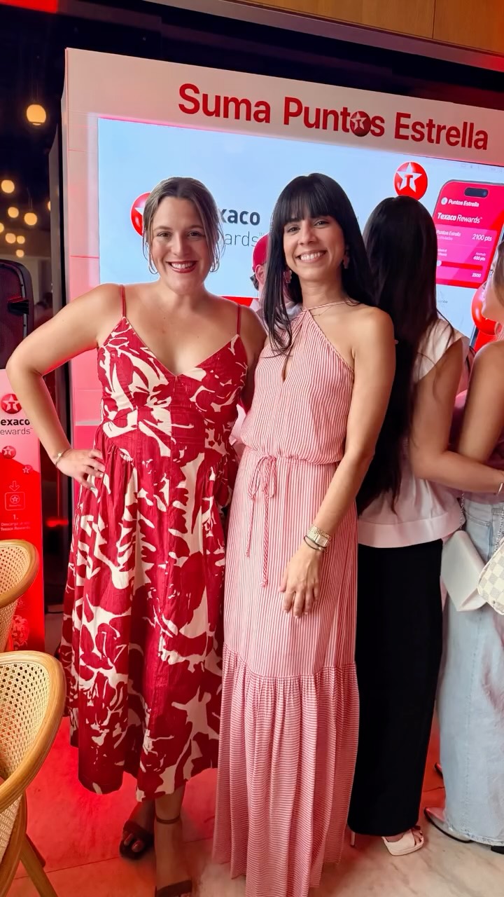 En la tarde de hoy estuve invitada a Lala en el @themallofsanjuan por parte de @texacopuertorico para conocer sobre su nueva alianza brindando más experiencias a sus consumidores a través de su nuevo app Texaco Rewards.
La comida estuvo exquisita y la compañía también.
Si aún no tienes el app… ¡Bájala ahora mismo y usa mi código para que recibas un detalle $3 en tu próxima parada en tu gasolinera Texaco más cercana!
🏷️Para aceptar, baja el app y entra el código promocional `ANA SOFIA-JT3W`. Descarga el app en https://texacopuertorico.com/rewards