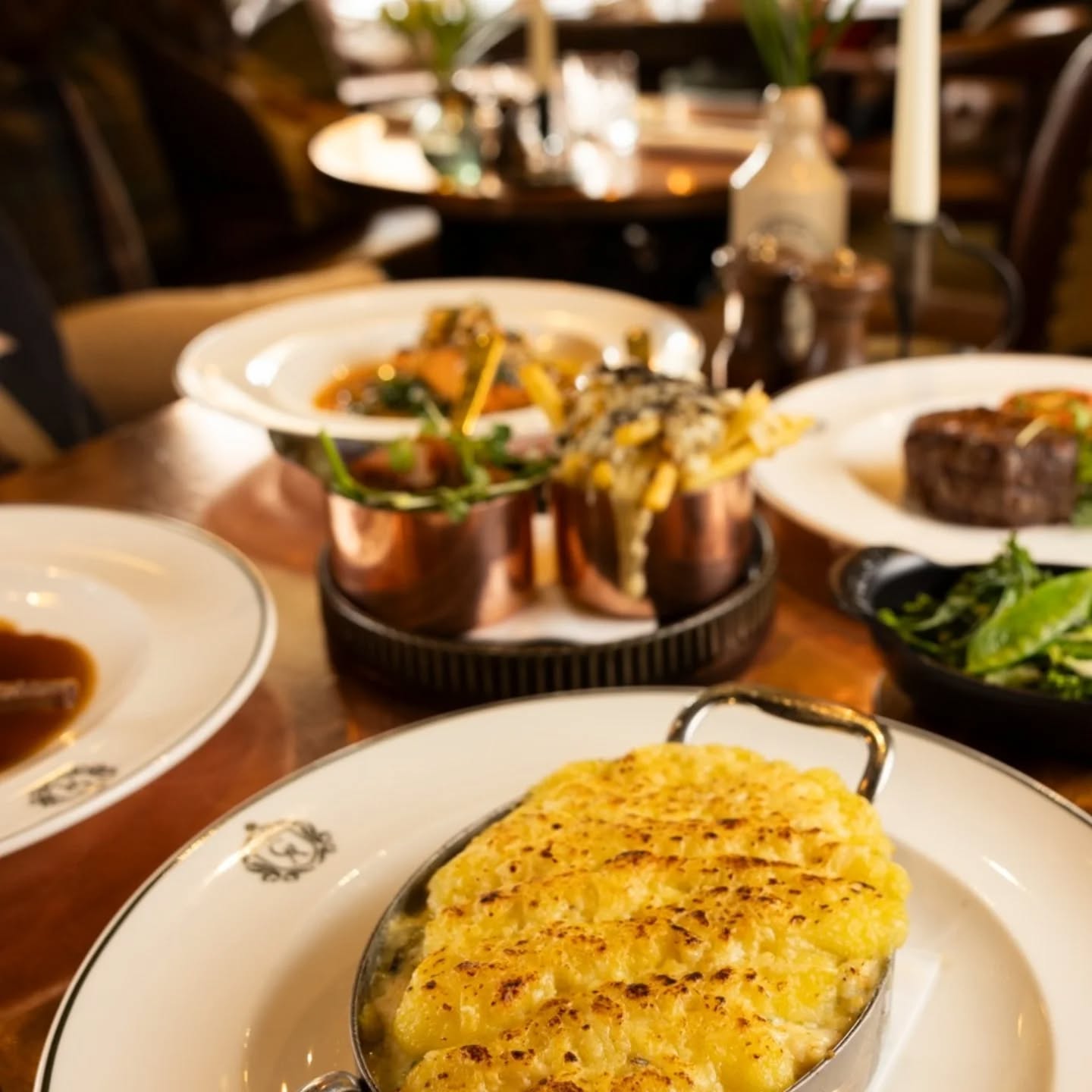 North Yorkshire is home to amazing food and drink with passionate chefs and producers delivering the best culinary experiences across the county 🍽
Discover tasting and seasonal menus made using the best local produce and ingredients 🐟 🥩
Where will you choose for your next foodie stop? 🍲
Come and see what gastronomical delights North Yorkshire has - you won't be disappointed! 😍
Find out more on our website 🔗
Image credits:
1. @grantleyarms
2. @feather_and_beak
3. @saltmoore_
4. @thegeneraltarleton
5. @coachandhorseshg1