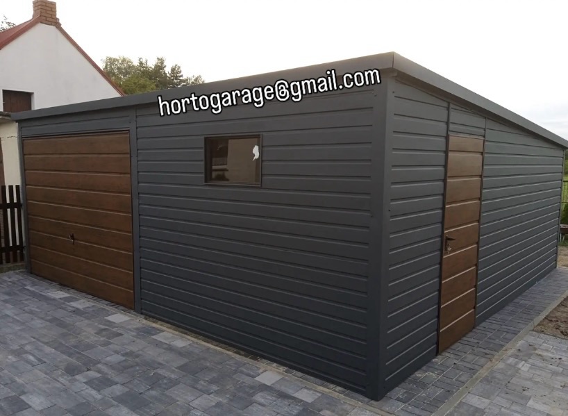 Wir präsentieren unsere Garage
📏Abmessungen:
* 7 m Breite
* 5 m Länge
* 2,6 m Höhe am First
Farbe:
* Wände und Verkleidungen: Anthrazit matt
* Tor und Türen: dunkles Nussbaum-Holzoptik
🚪🔩Konstruktion:
* Solides Stahlgerüst aus geschlossenen Profilen.
* Pultdach.
* Schwingtor.
* Zusätzliche Seiteneingangstür.
* Fenster für Tageslicht im Innenraum.
✅Vorteile:
✔ Modernes Design
✔ Langlebige Stahlkonstruktion
✔ Natürliche Beleuchtung dank des Fensters
✔ Praktischer zusätzlicher Eingang
✔ Witterungsbeständig
🚗🧰🎿Verwendungszwecke:
* Autogarage,
* Werkstatt,
* Lager für Geräte und Werkzeuge,
* Hauswirtschaftsraum,
* Abstellraum für Fahrräder, Motorräder und Maschinen.
💻📲👨💻 eine ähnliche Garage oder andere Details wünschen, mailen Sie hortogarage@gmail.com, gehen Sie auf den Link in der Bio oder rufen Sie an
📞 +49 177 4242452
📞 +49 152 246 74 361