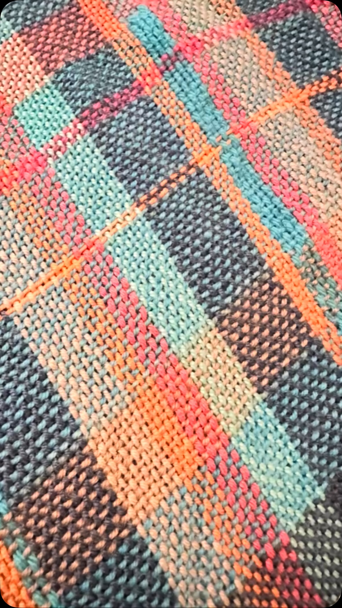 Celebrating summer tonight at the first Oak Bay Night Market of the season with my Colour Stories handwoven scarves! I’m excited to be one of the 100 local vendors - food, drink and artisans - setting up along the Avenue from 4-8 pm. Come by, say hi and try on a colourful, one-of-a-kind scarf! #weaving #shoplocal #wearable_art #nightmarket #oakbayart @my.colour.stories @oakbay_prc @tourismvictoriabc