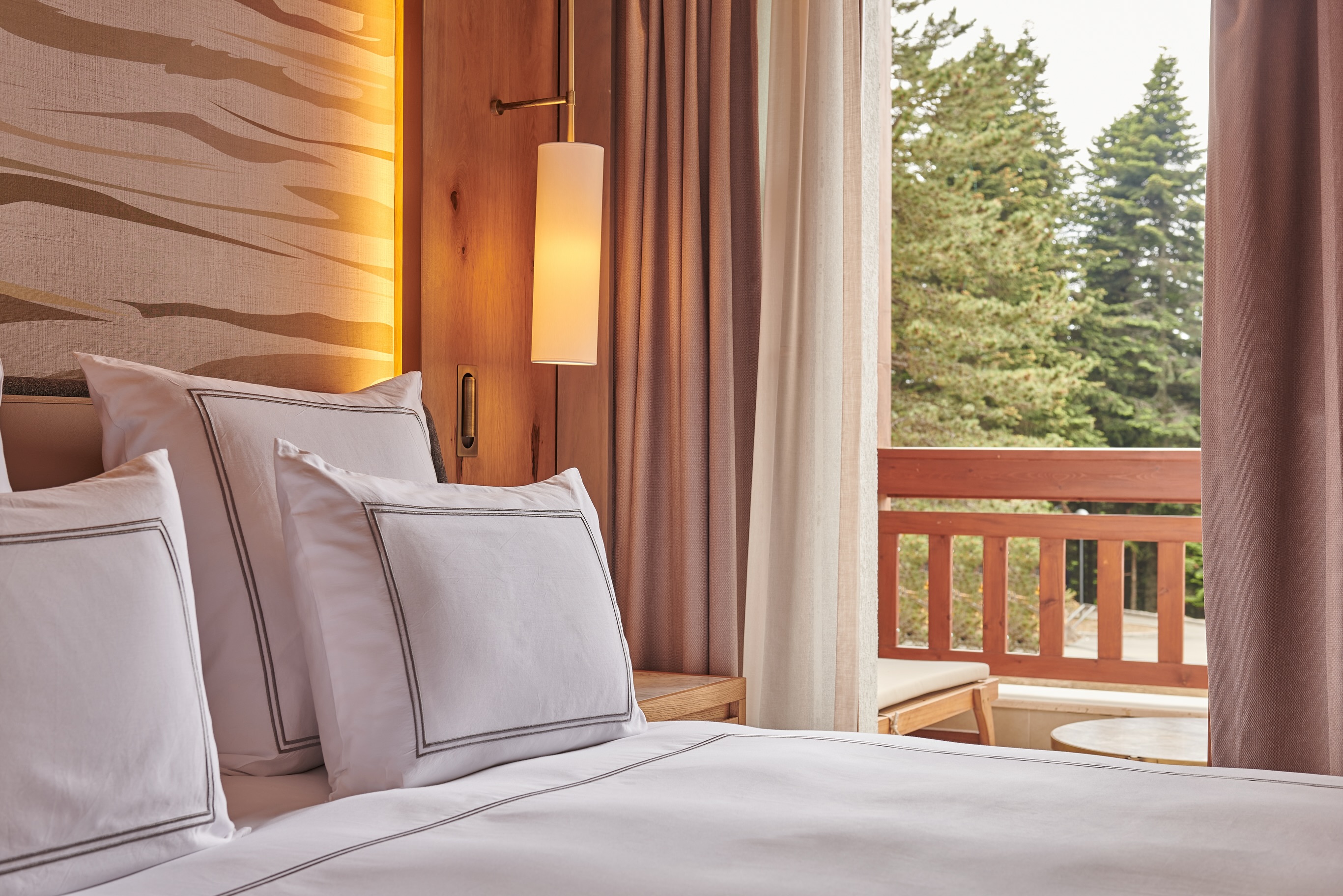 Uludağ, revealed.
Where mountain air, stillness, and wellbeing come together.
Welcome to TheLifeCo Uludağ.